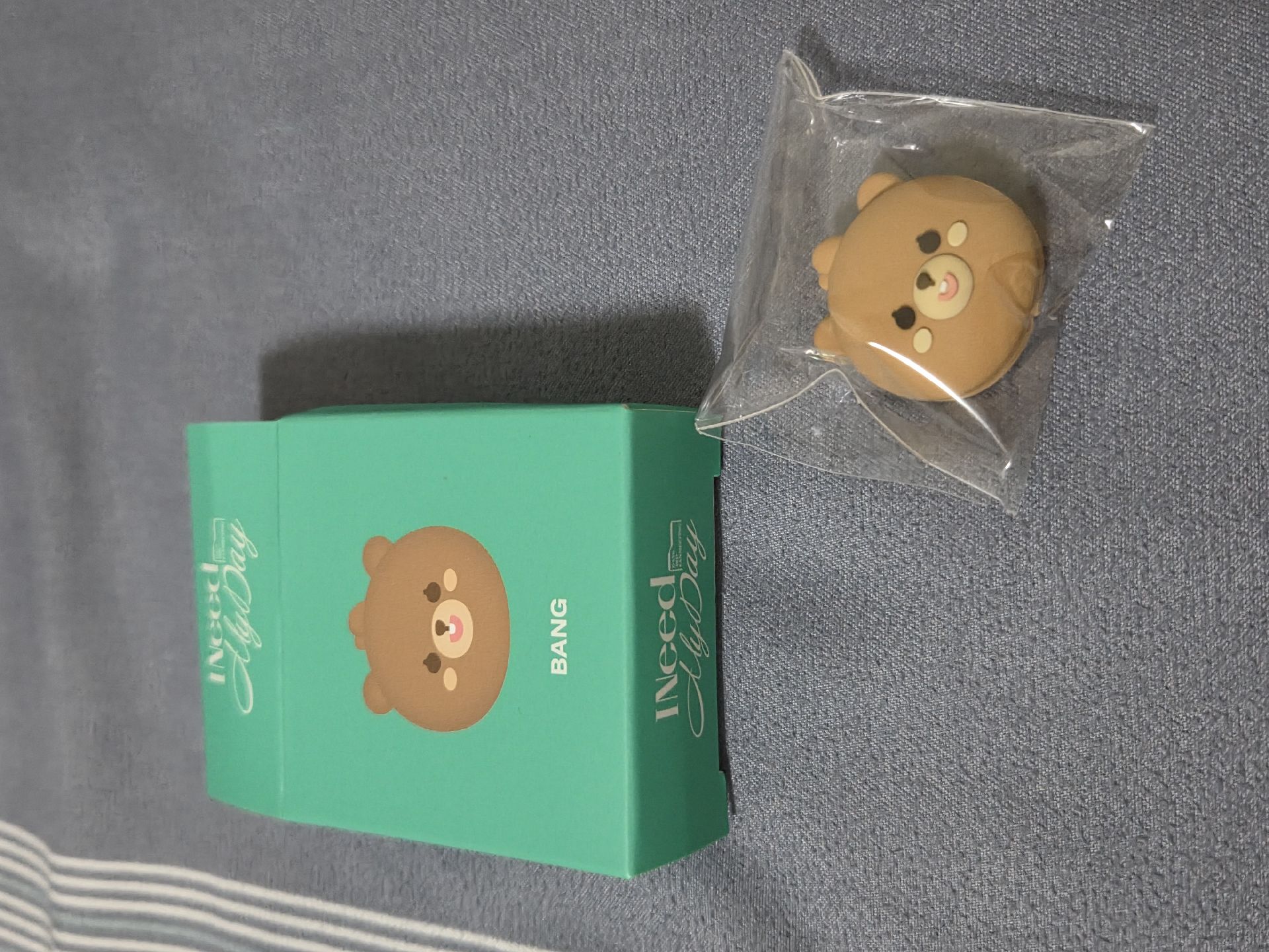保護充電線的🐻