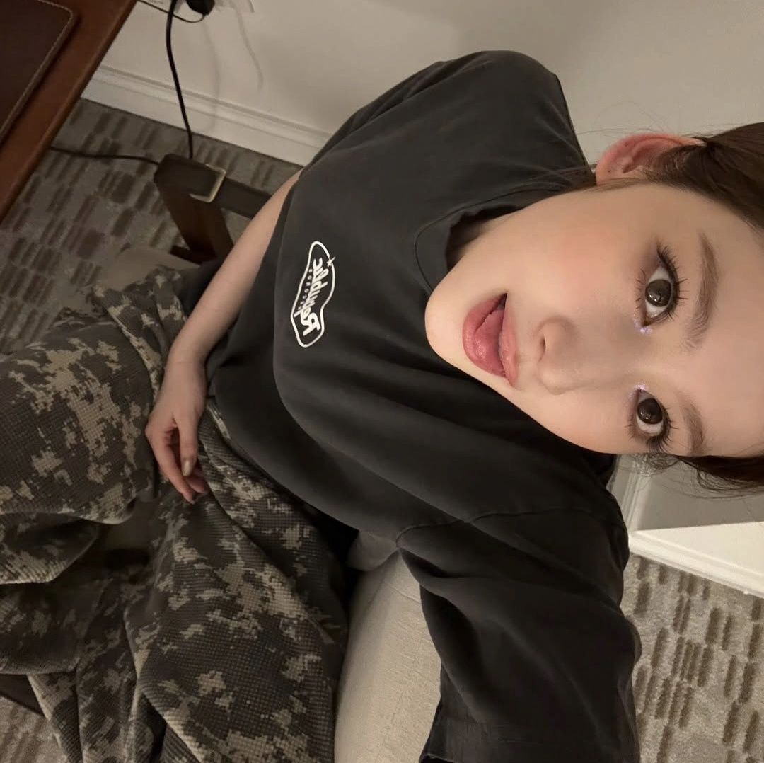 TWICE SANA 花絮卡/周邊卡/代言卡/隨機卡/日專小卡