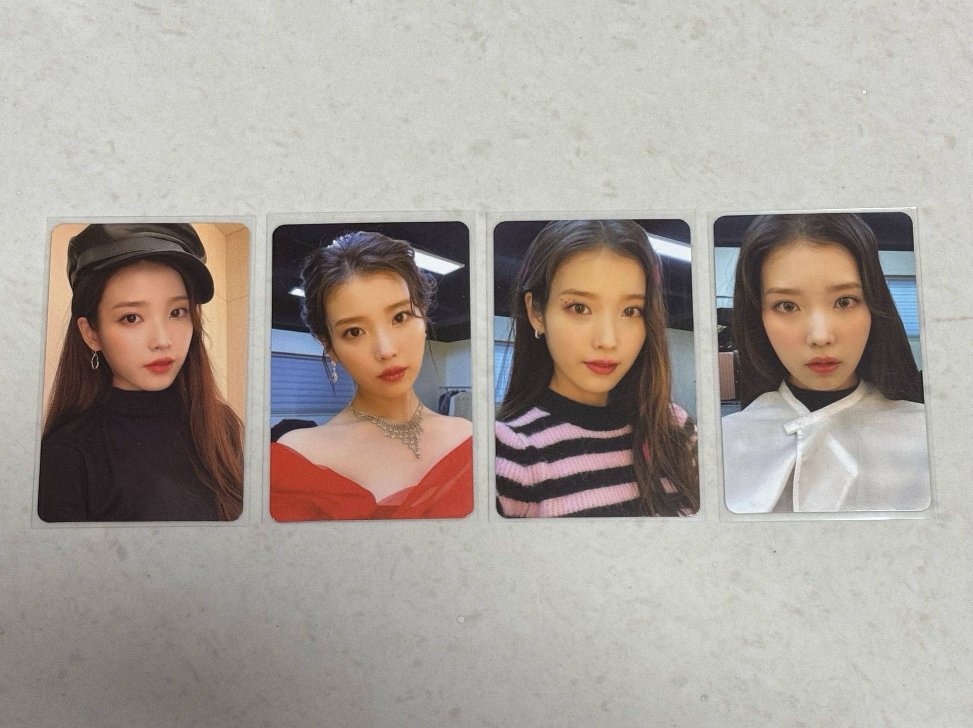 IU《Celebrity》鐵盒小卡