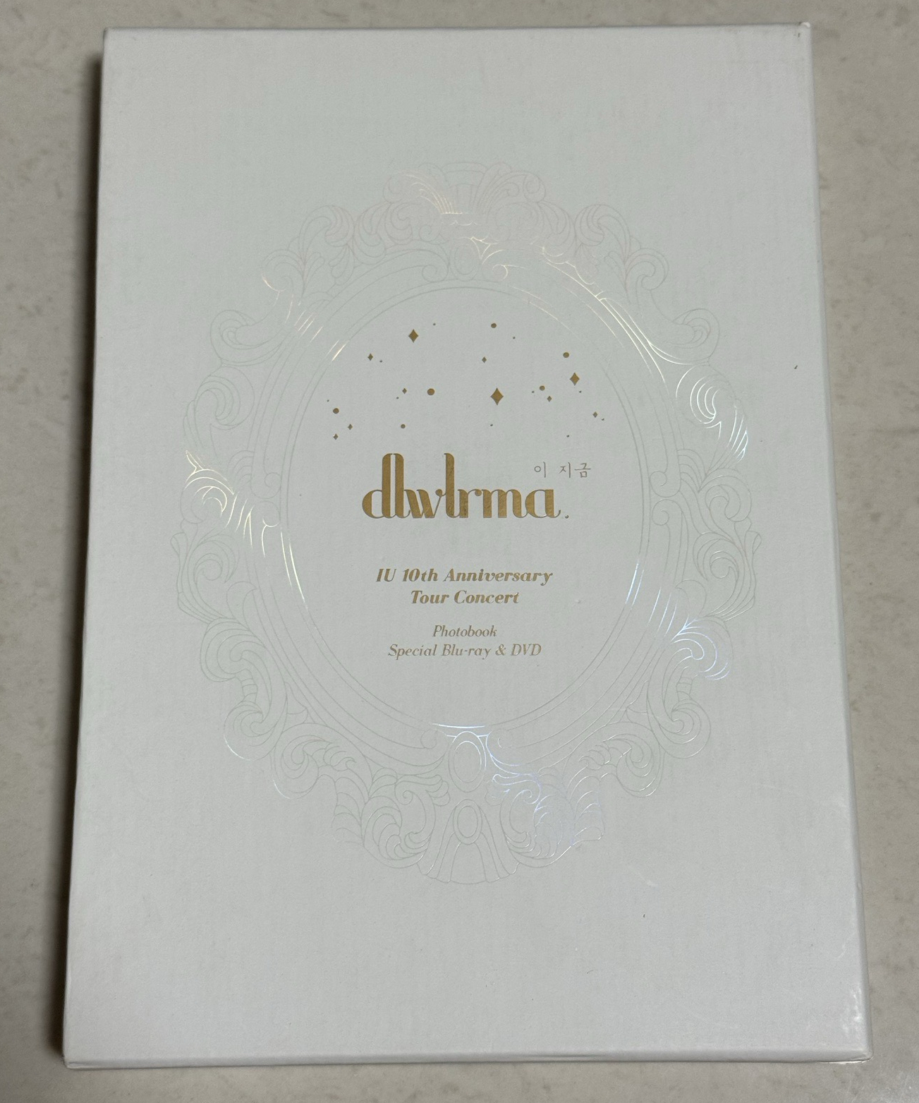 IU 10TH ANNIVERSARY TOUR CONCERT DLWLRMA.(Blu-ray+DVD) 十週年藍光