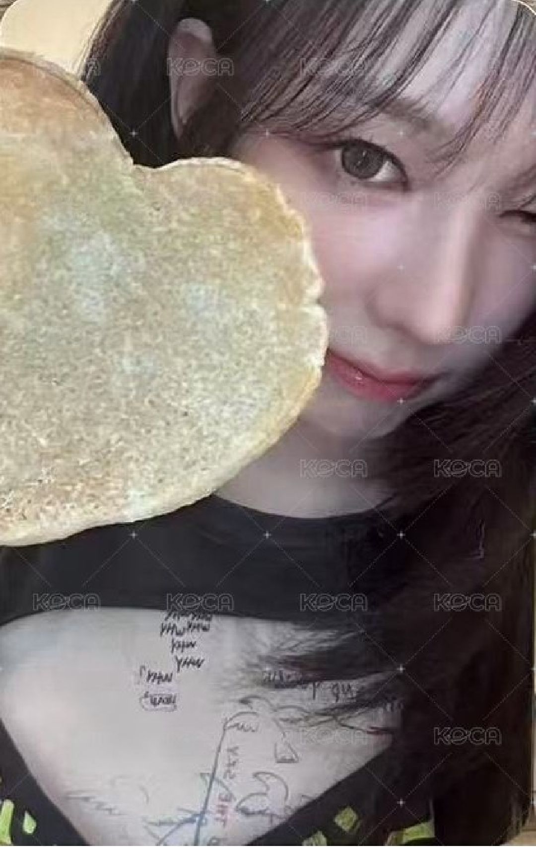 小愛 台北簽售中背卡