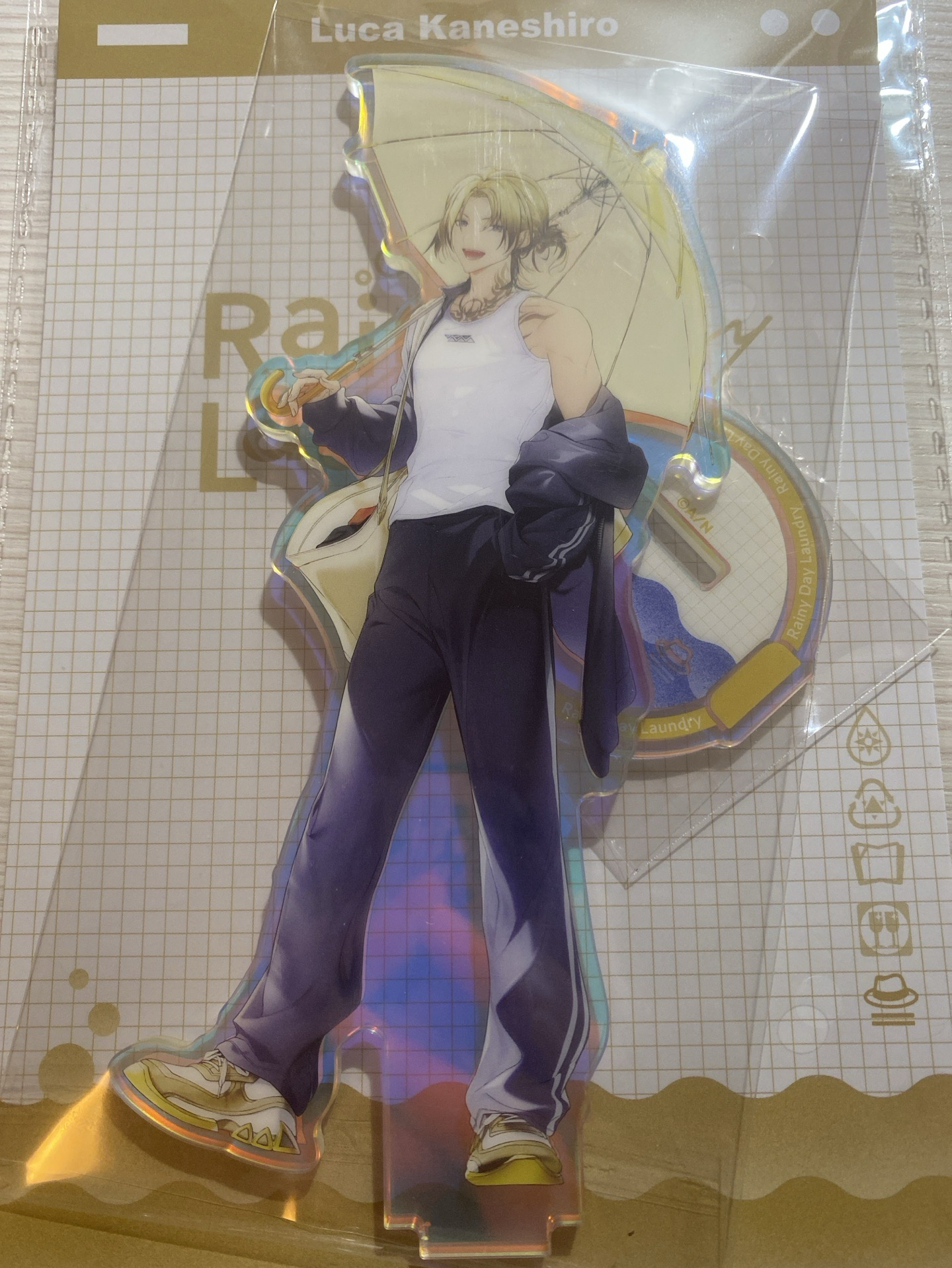 Luca rainy day laundry 立牌