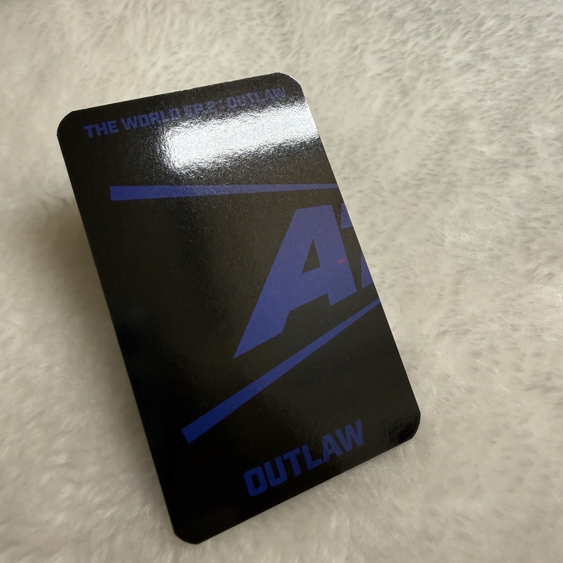 Outlaw西裝傘尼🐱
