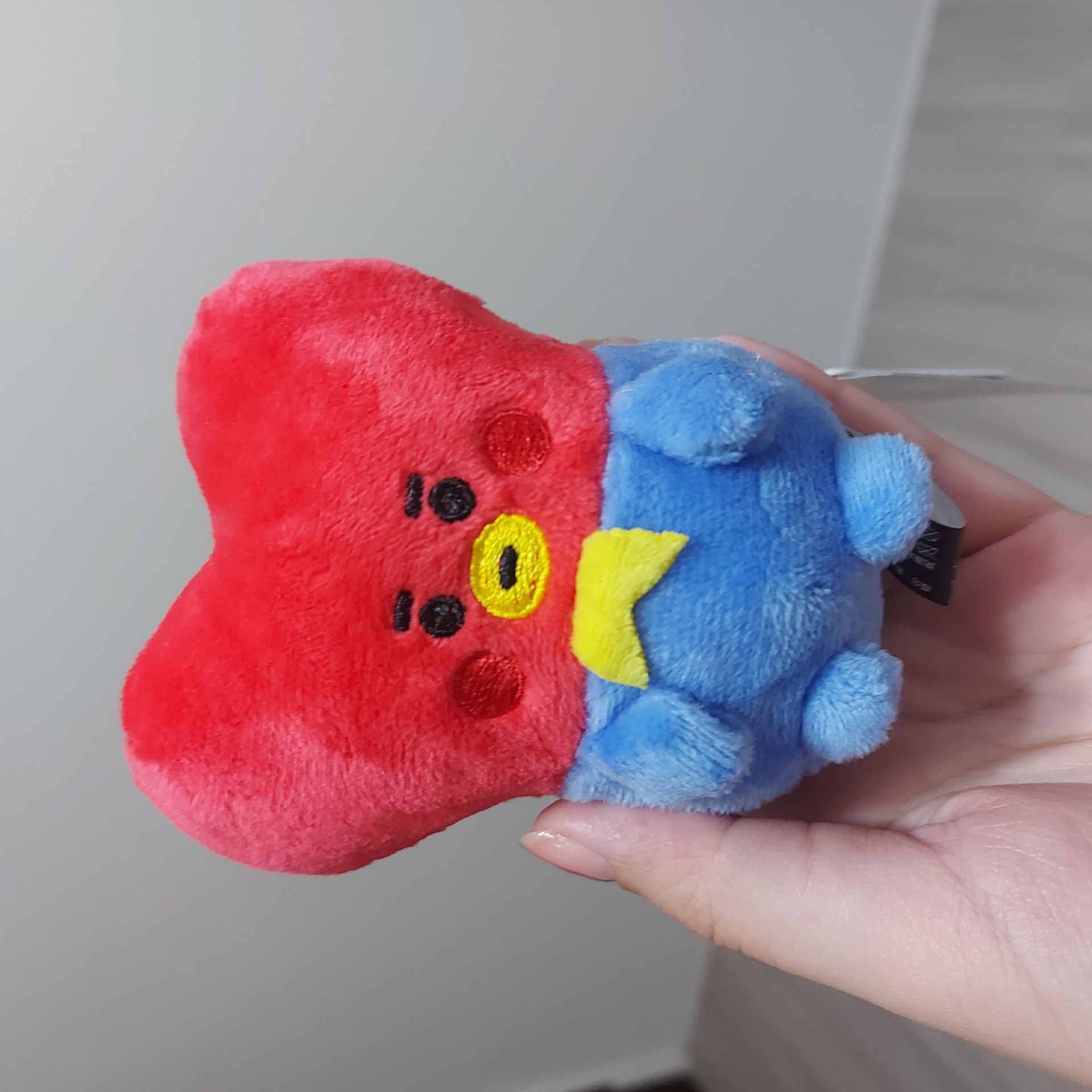 BT21 TATA V 愛心娃娃零錢包