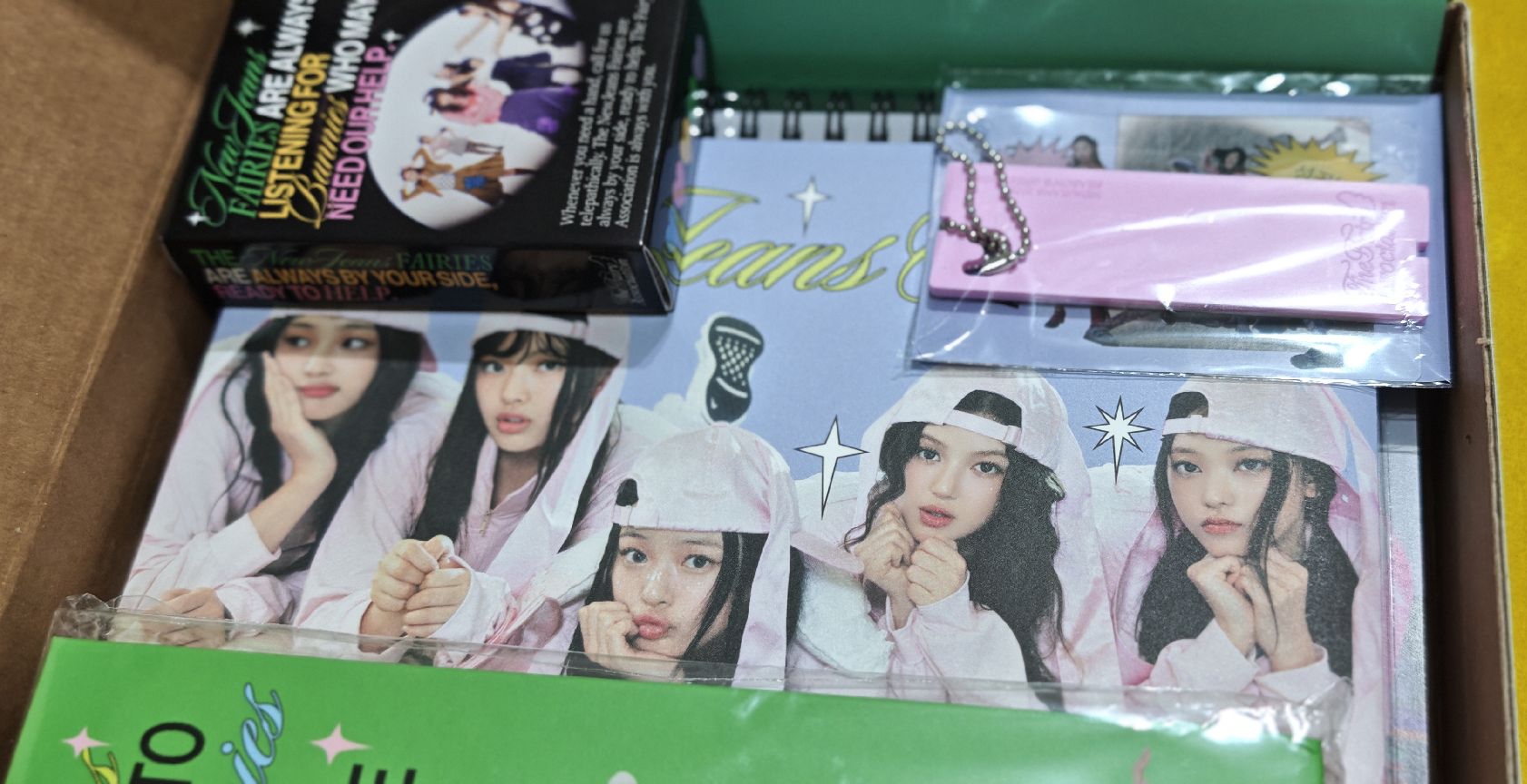 【保存良好含整盒小卡】NewJeans 年曆 2025 Season's Greetings 季節的問候(內容物完整)