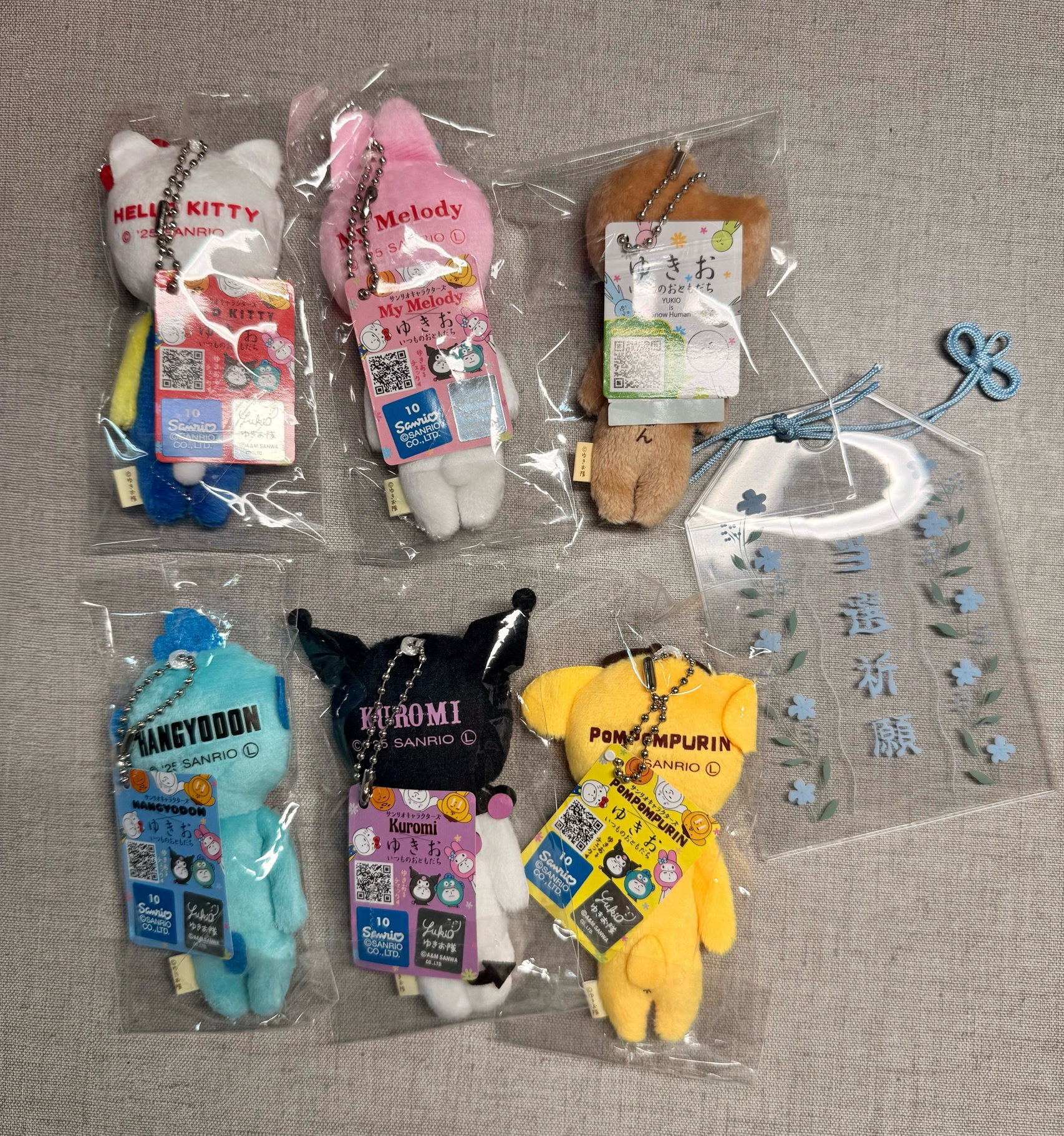 yukio三麗鷗一套+口水麵包 贈御守卡套
