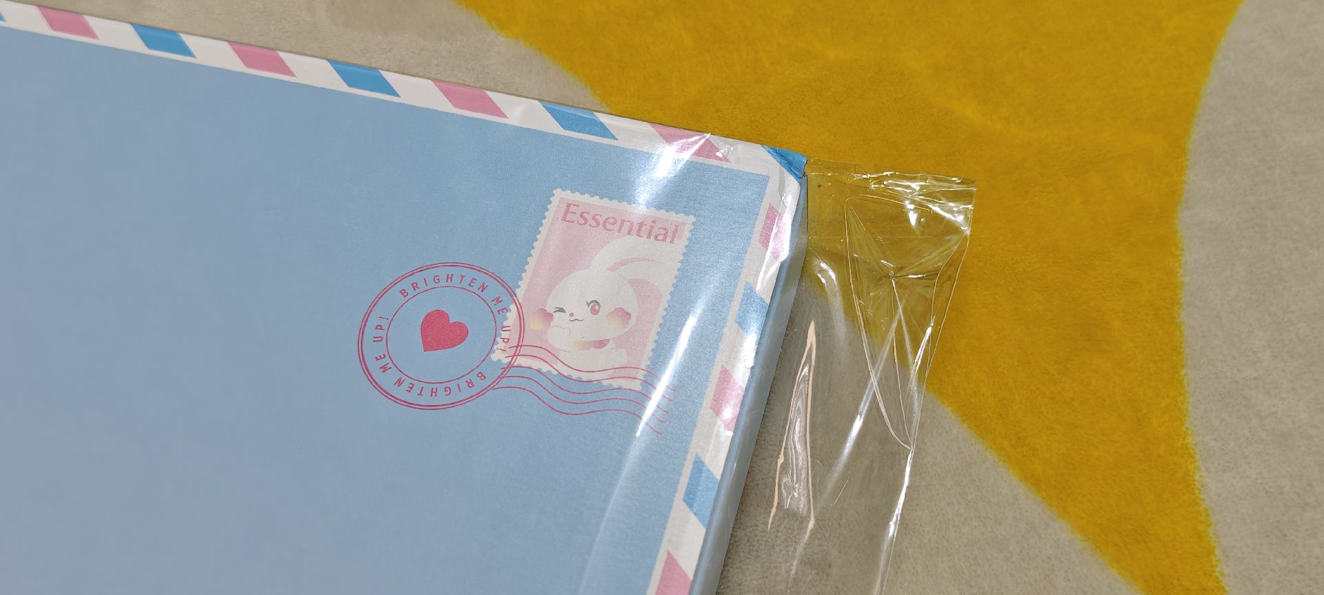 【最強花王推廣優惠價！！】NewJeans x Essential 花王抽選中獎海報 完整盒裝(一盒6張。A3尺寸)