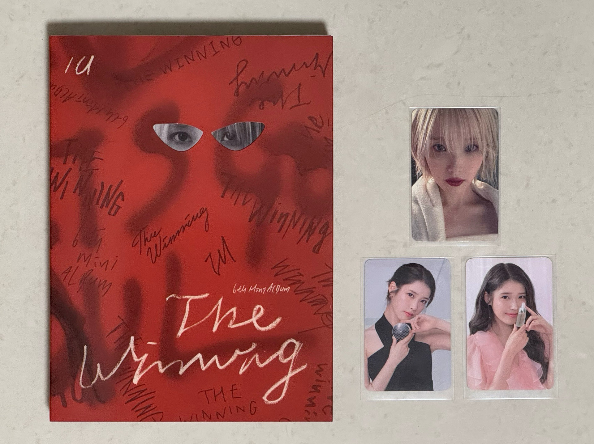IU《THE WINNING》紅版專輯 I win ver.＋AM1.0簽售卡＋CNP代言小卡兩張