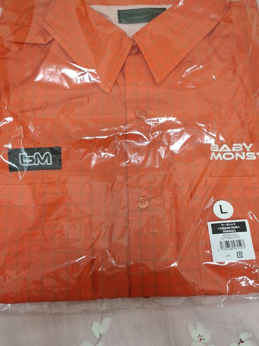 現貨不用等。BABYMONSTER  <CHOOM TOUR> 工裝襯衫 🍊 L號