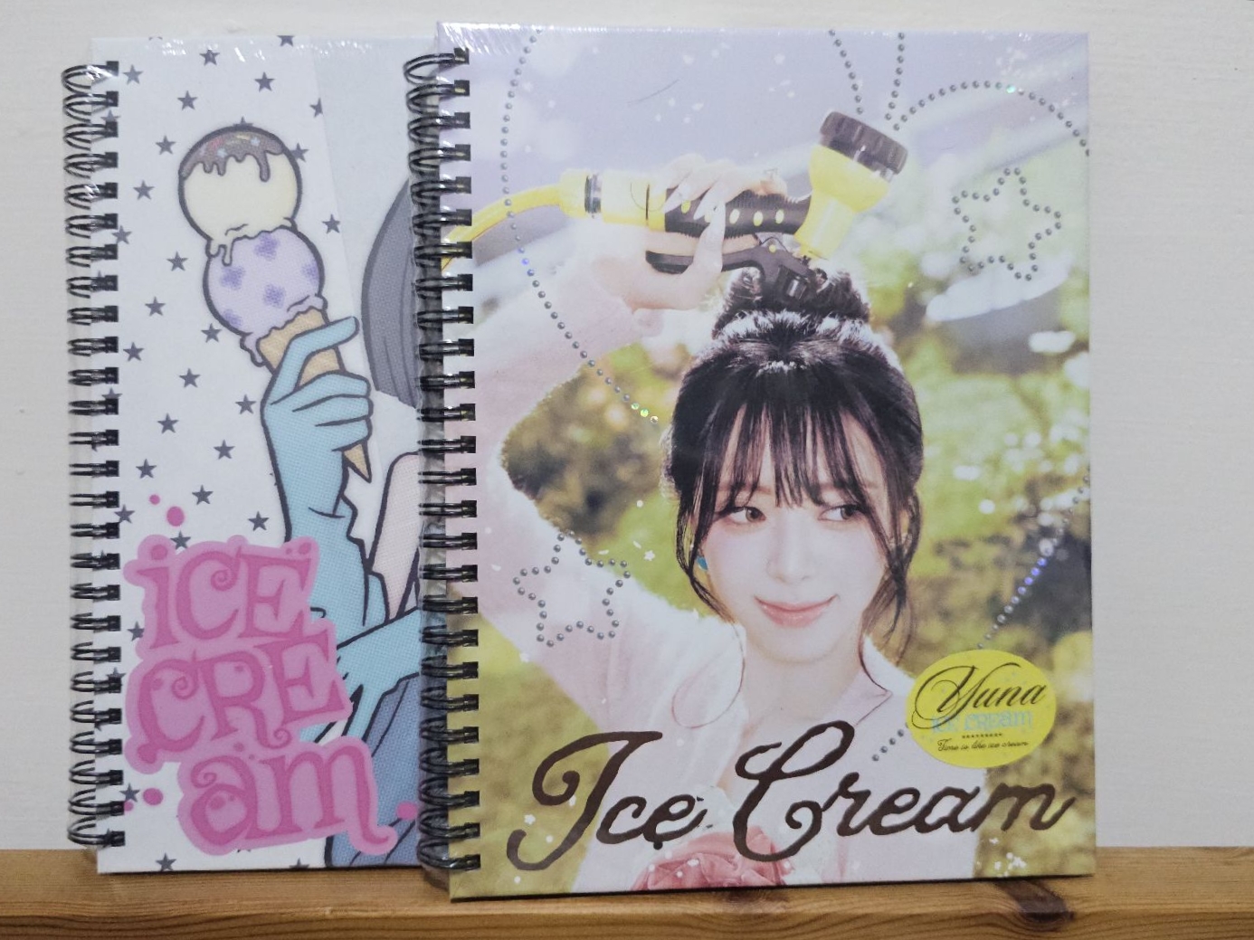 Yuna Ice Cream未拆專 兩版各一