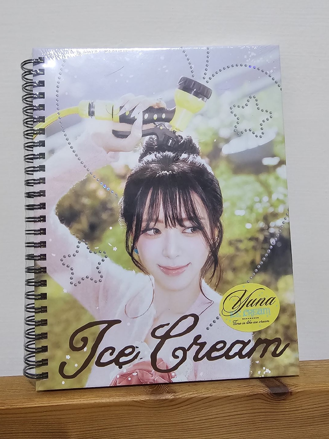 Yuna Ice Cream未拆專 兩版各一