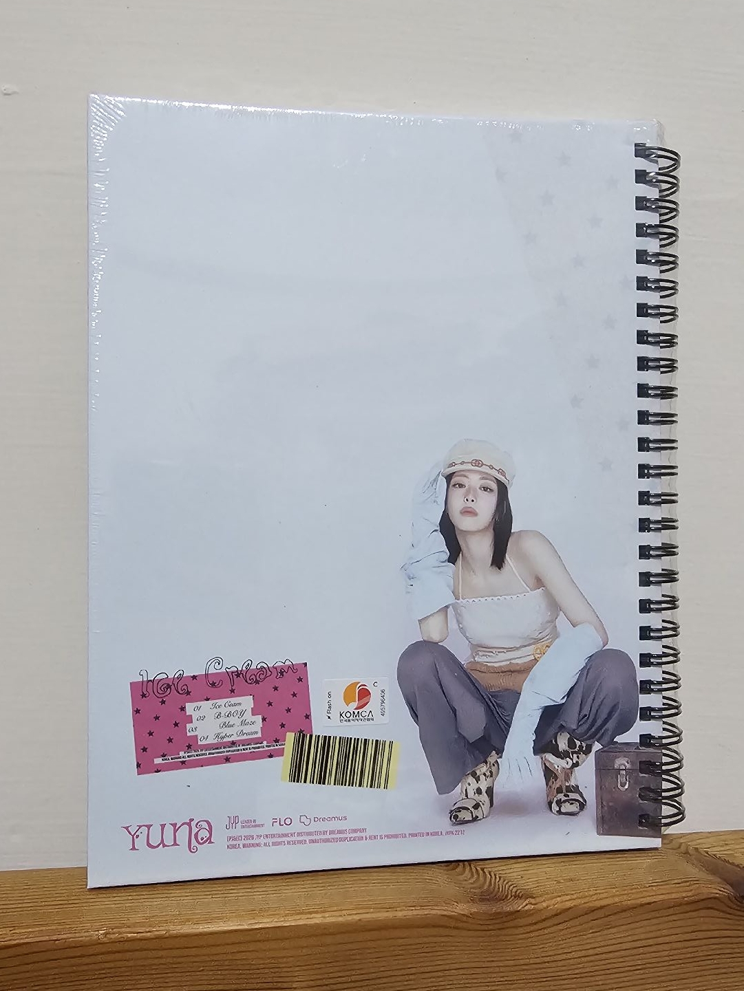 Yuna Ice Cream未拆專 兩版各一