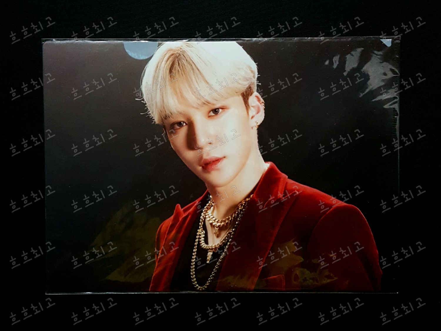 ATEEZ YUNHO TREASURE EP.FIN ALL TO ACTION 文件夾