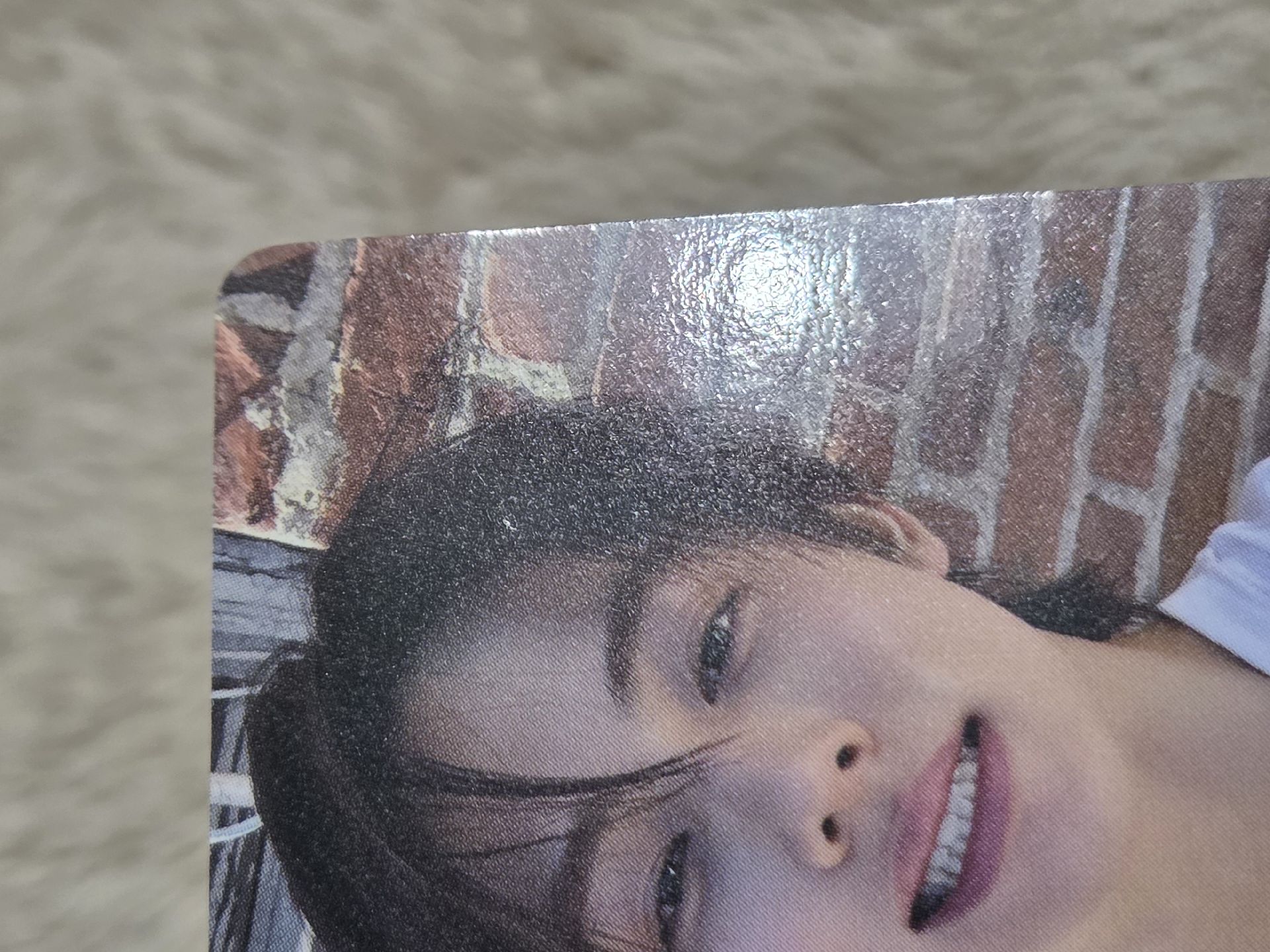 hmv玹需綁⭐️650 頭髮右上有小點