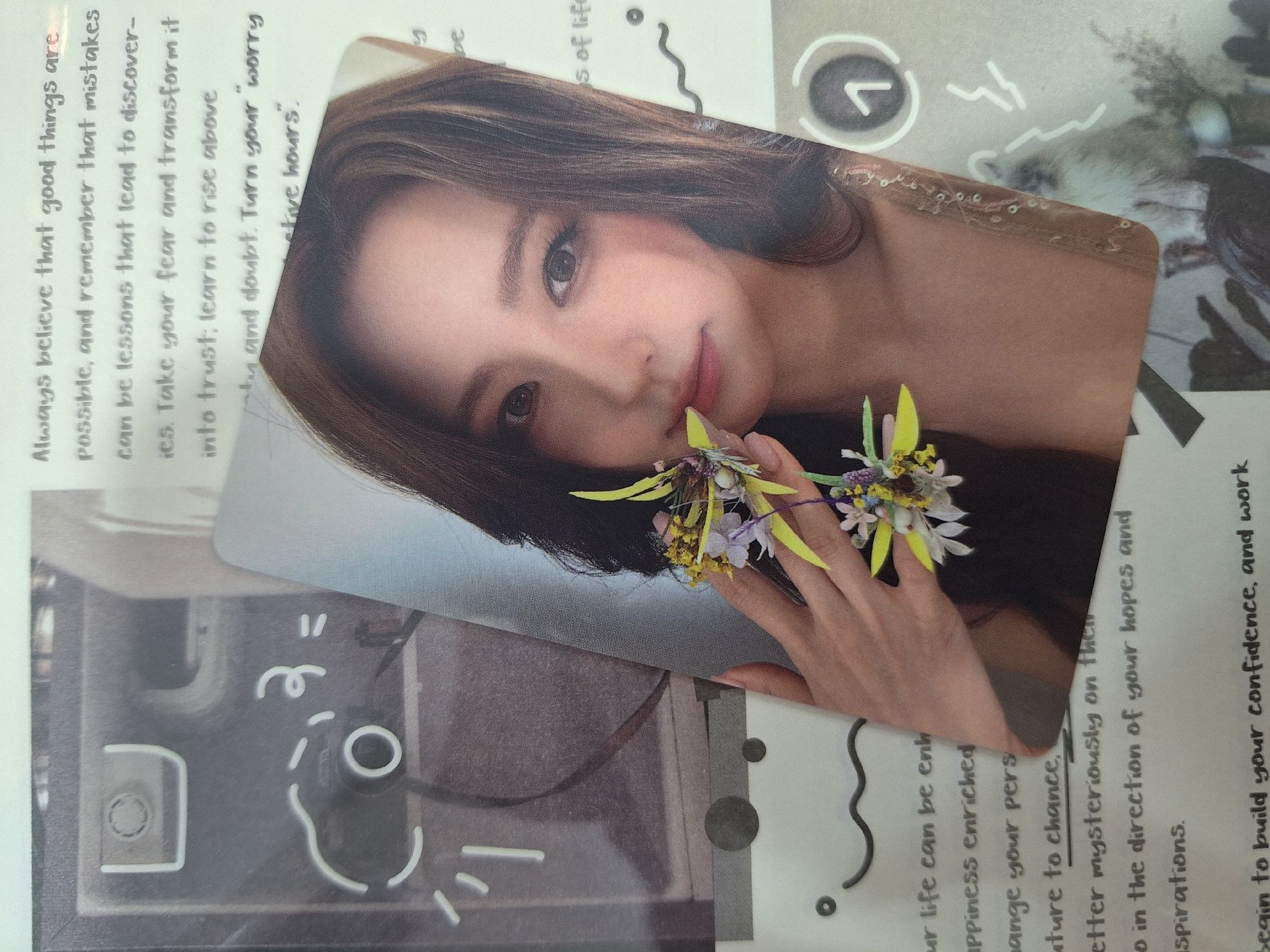 烏托邦雜誌卡 中背