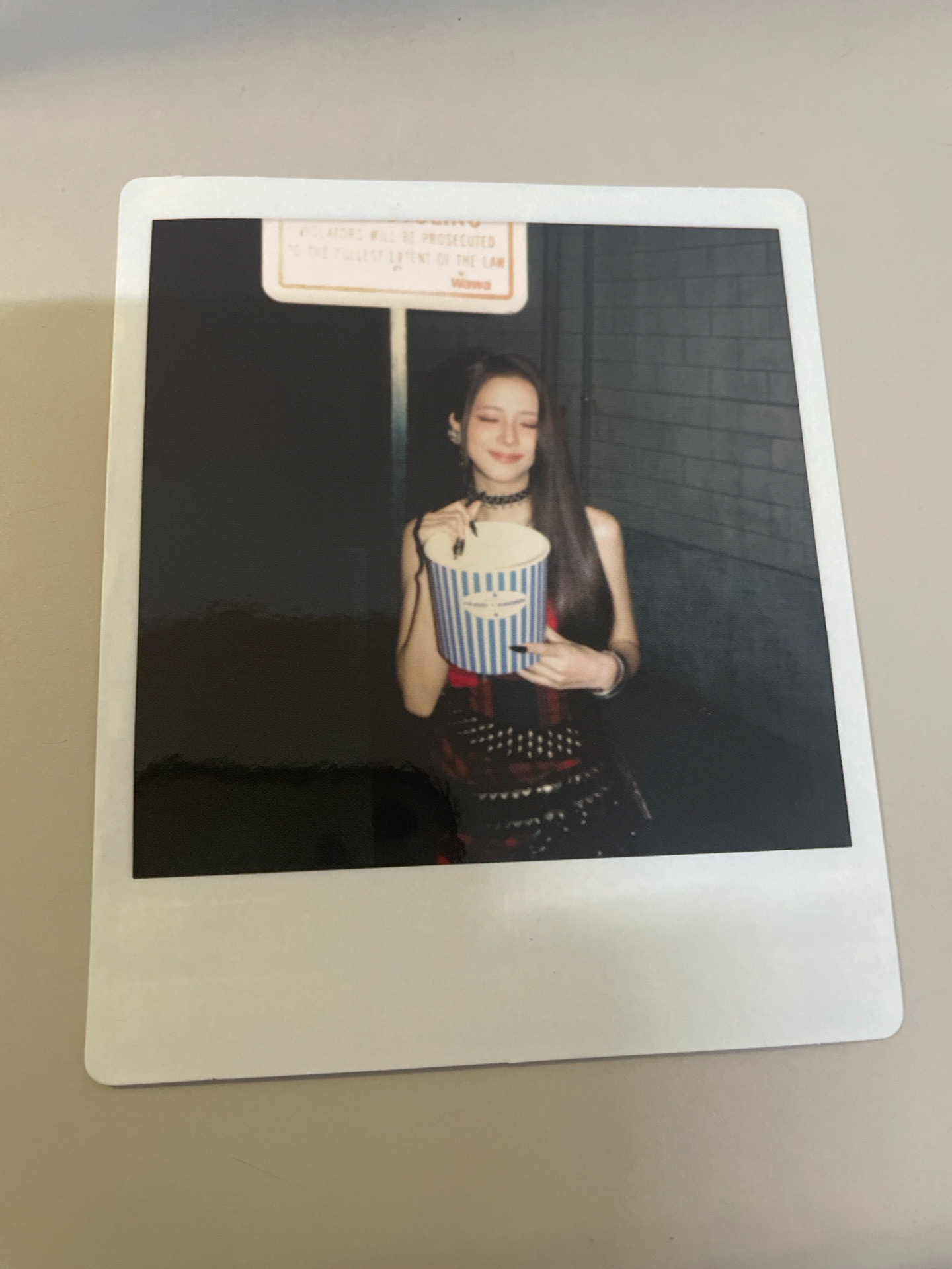 JISOO Shumon灰塵快閃店滿額明信片