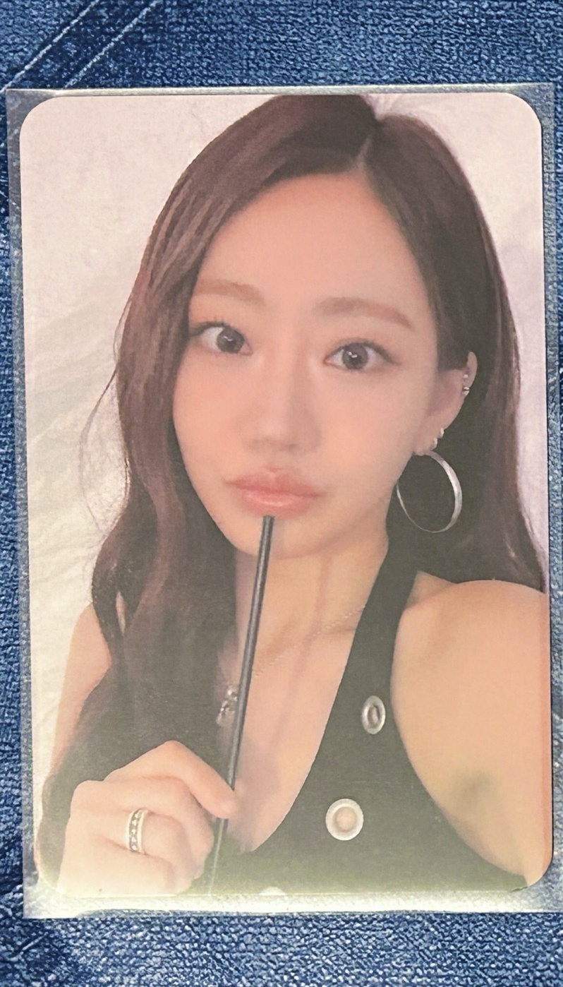 Julie（需多帶其他特典或專卡）