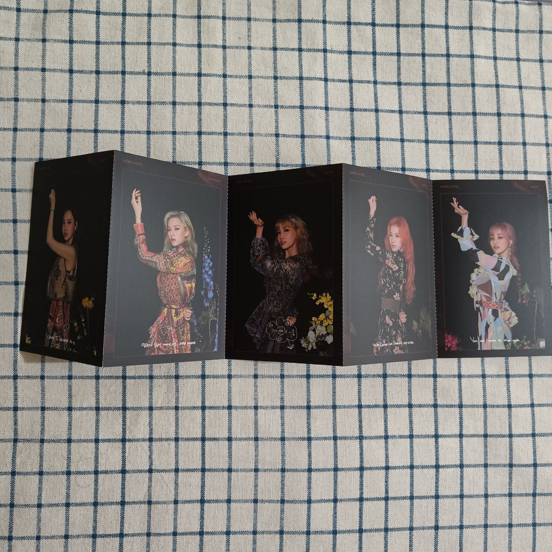 TWICE more&more摺頁明信片