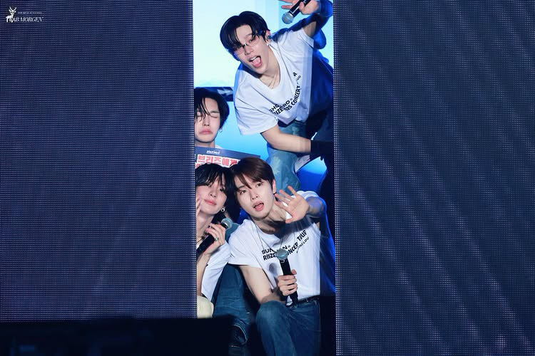 Eyo負責出 女神負責買🫶🏻