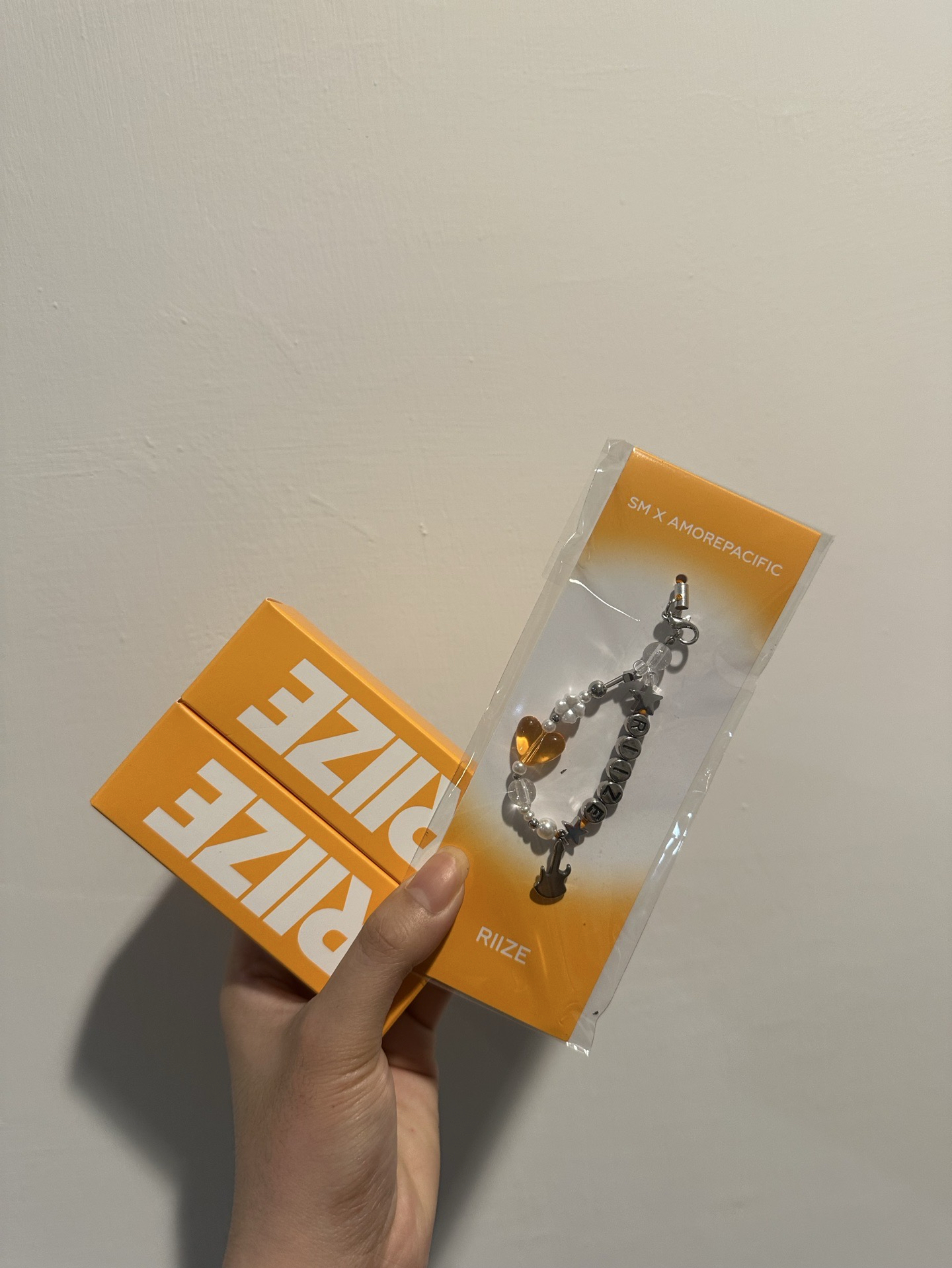 RIIZE手燈護唇膏 兩支一組附掛鍊