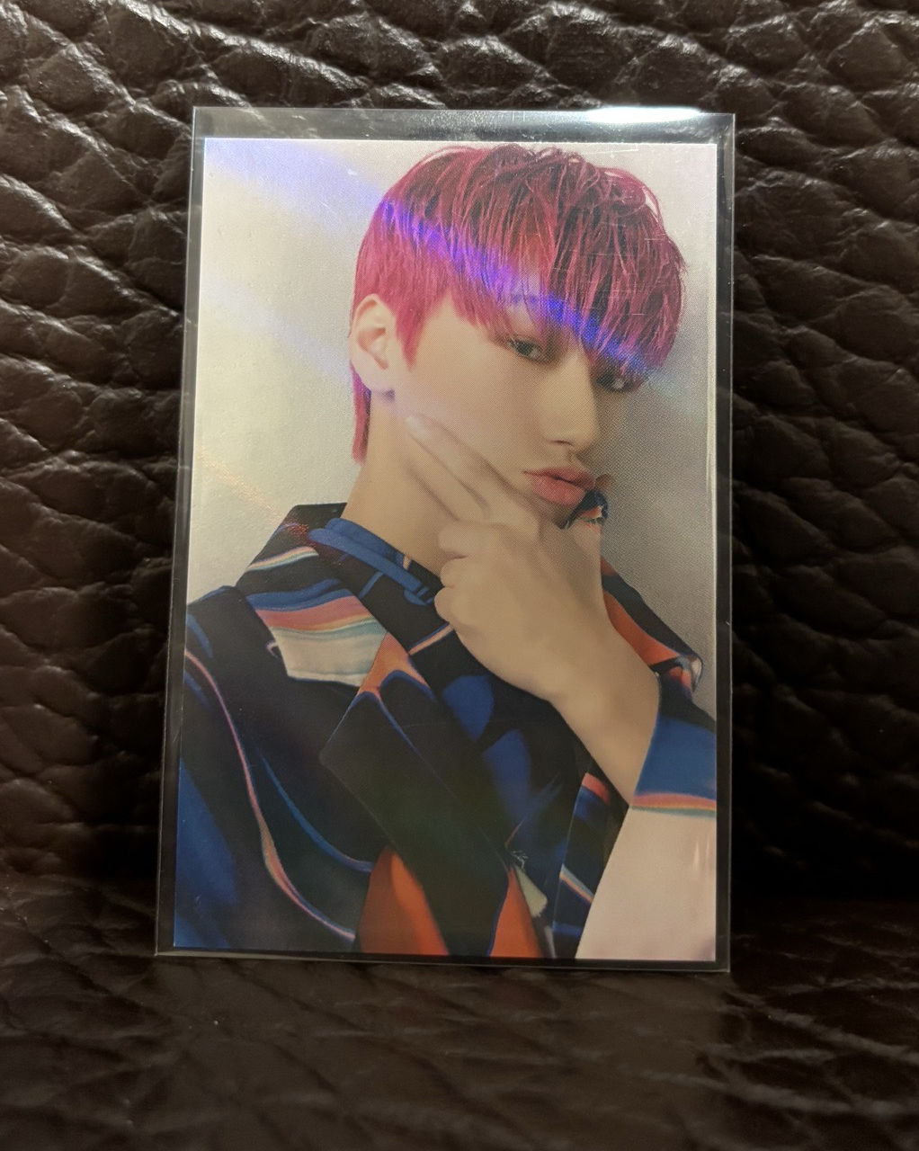 紅髮嘟嘴小貓咪