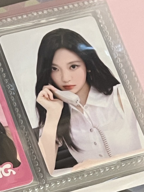 圖二右上2025年曆隨機卡