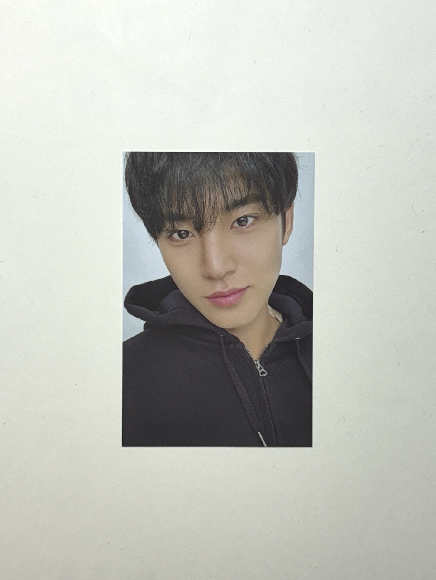 金珉奎八週年耳環卡無耳環