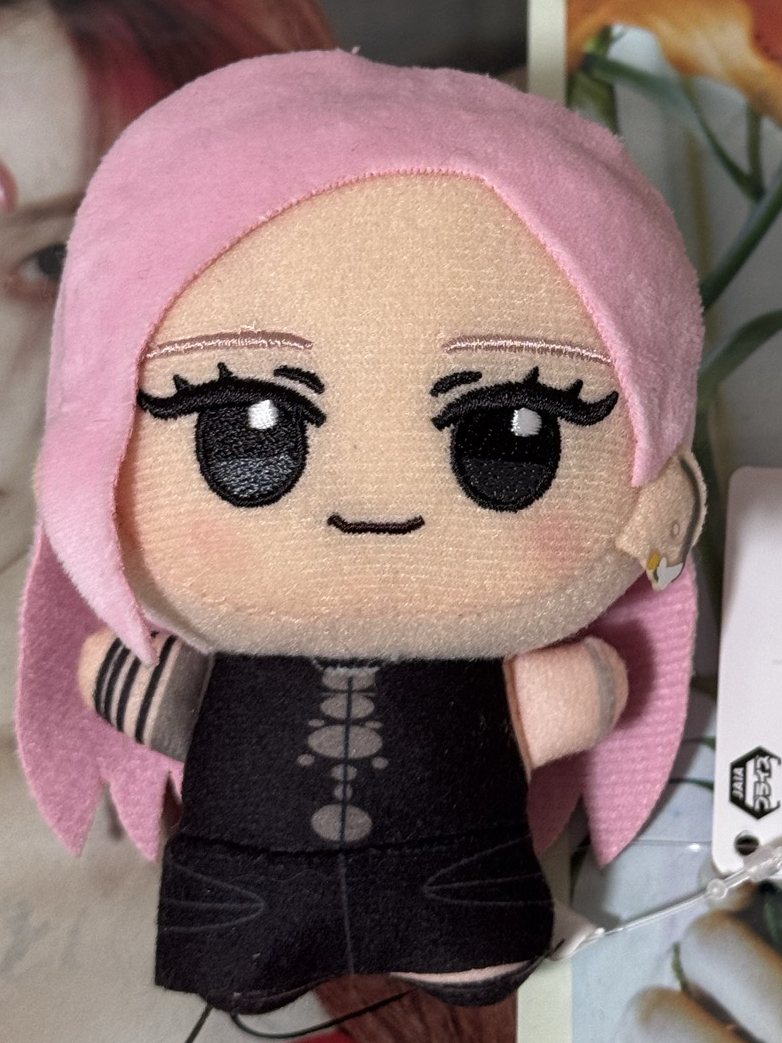 Whiplash 10cm 努努 娃娃