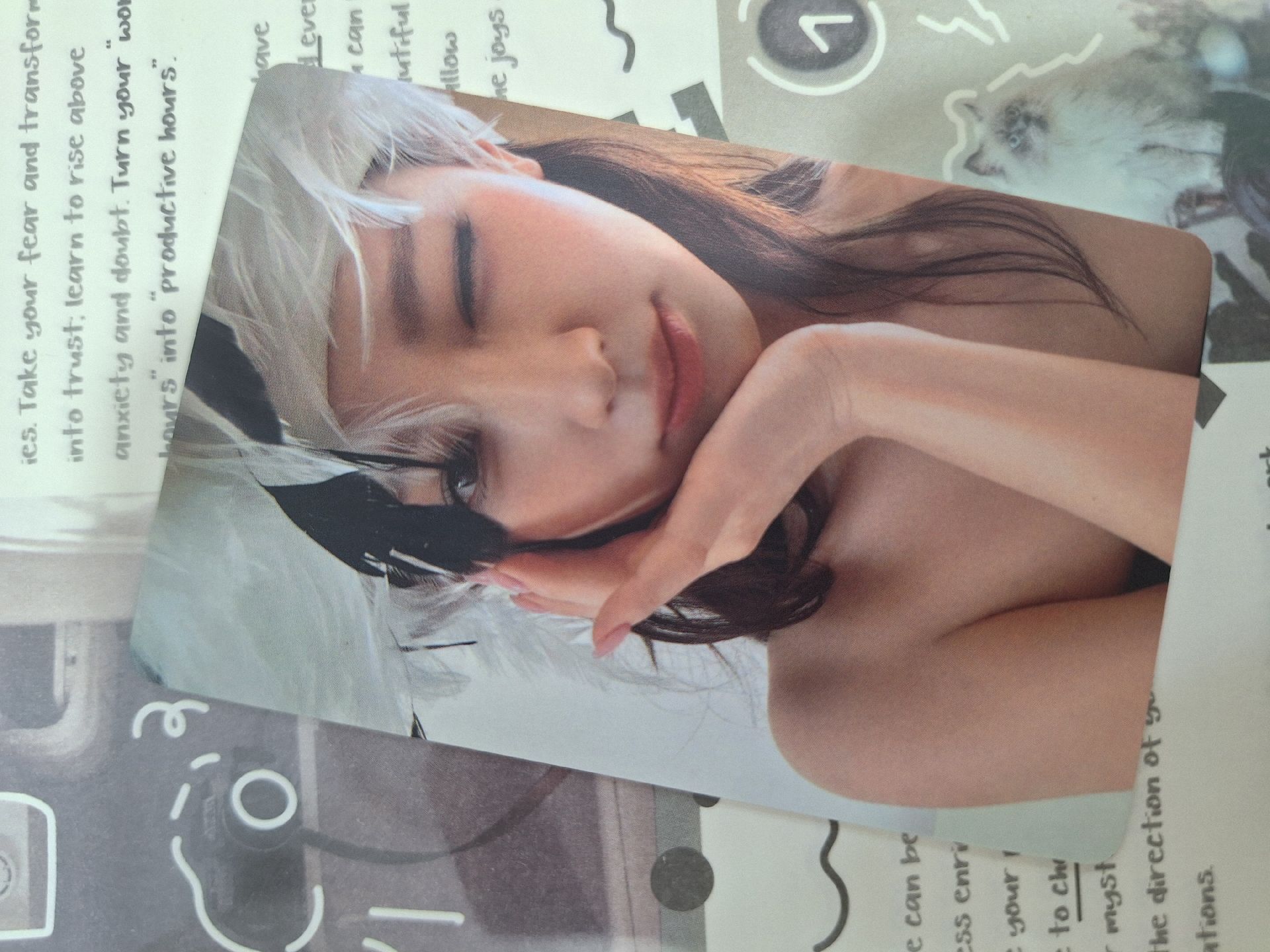 烏托邦雜誌卡 中背