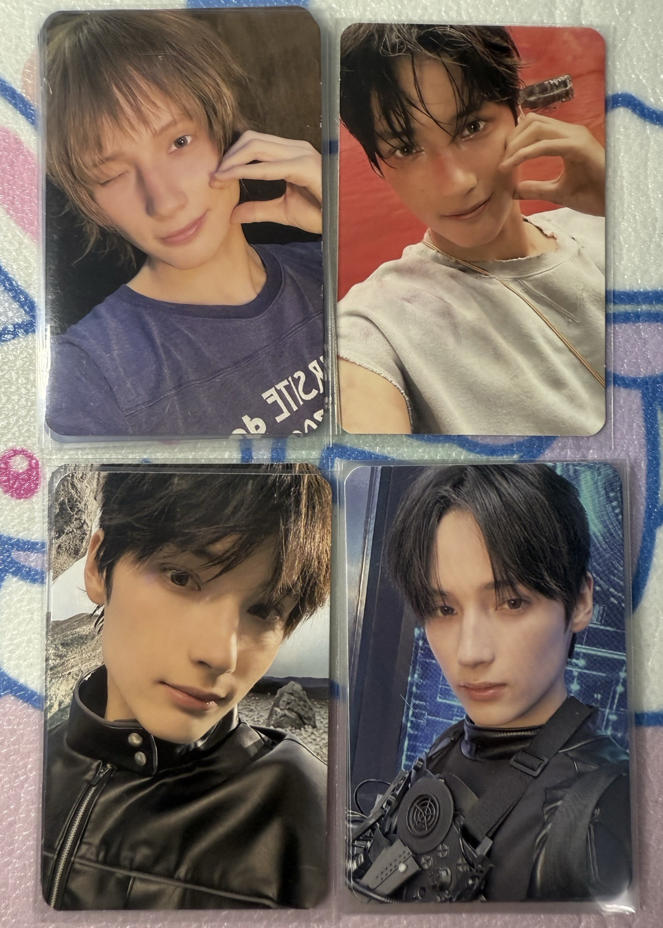 TXT 正四 休寧凱 迷你吊飾書 專輯卡