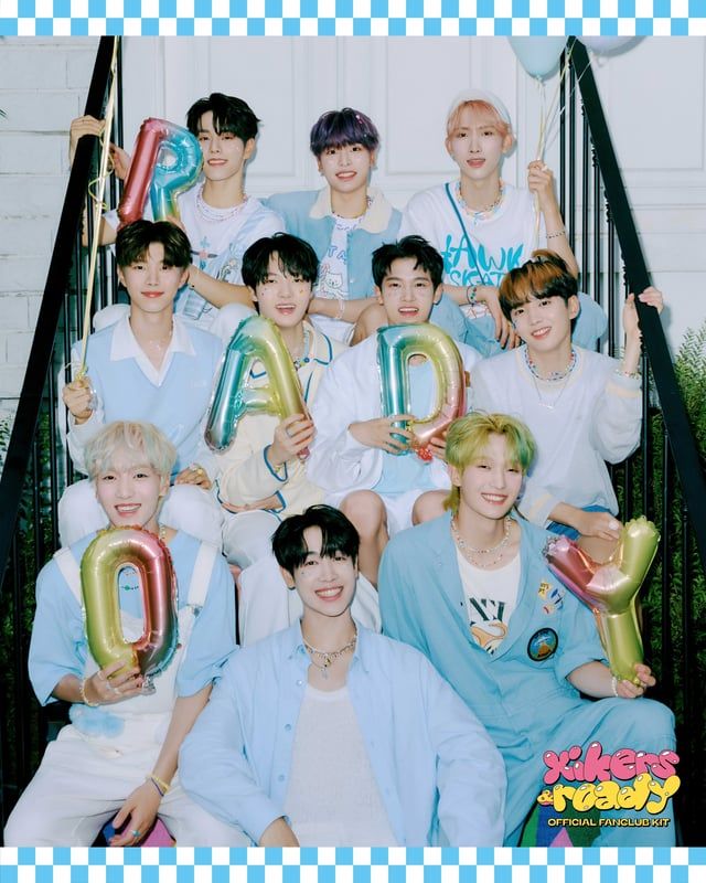 1st OFFICIAL FANCLUB KIT