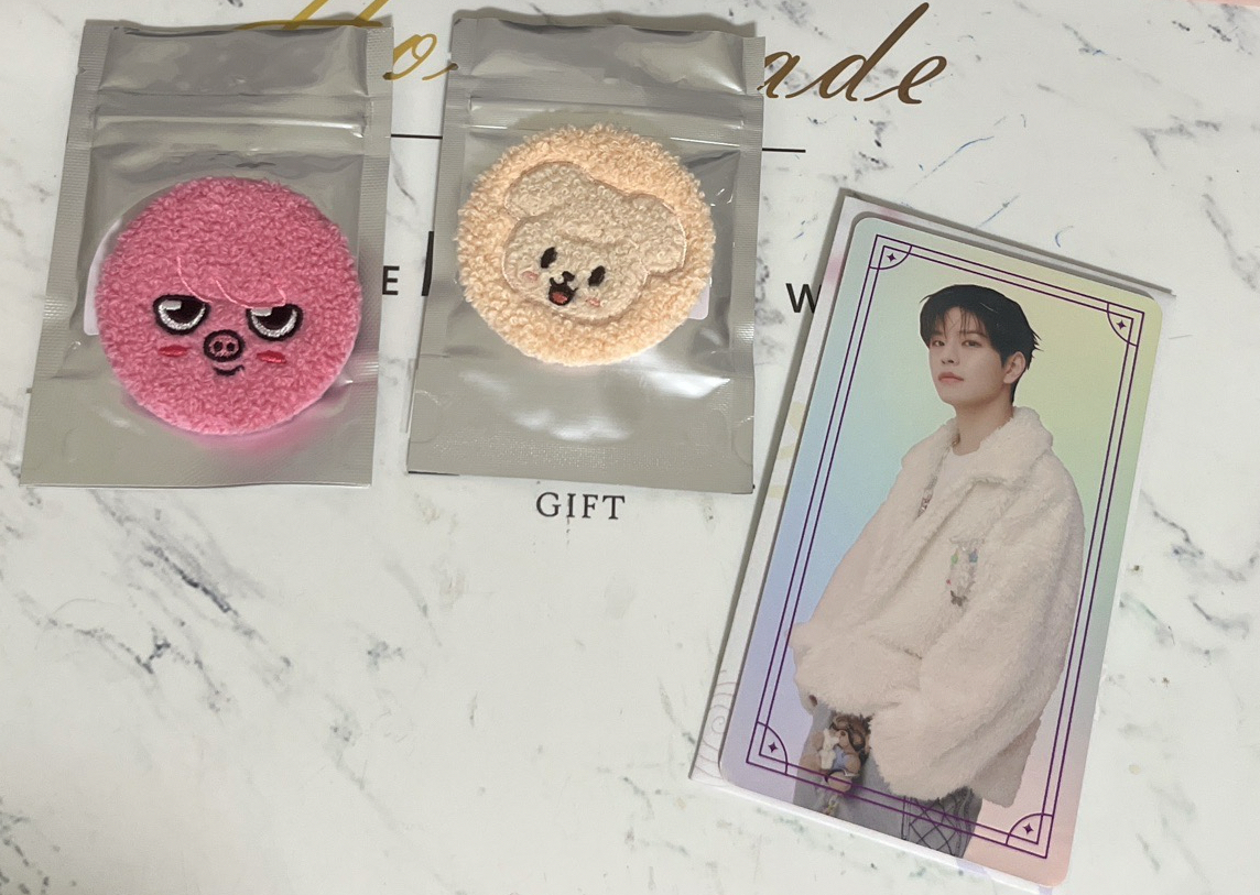 五期飯咪徽章及隨機卡