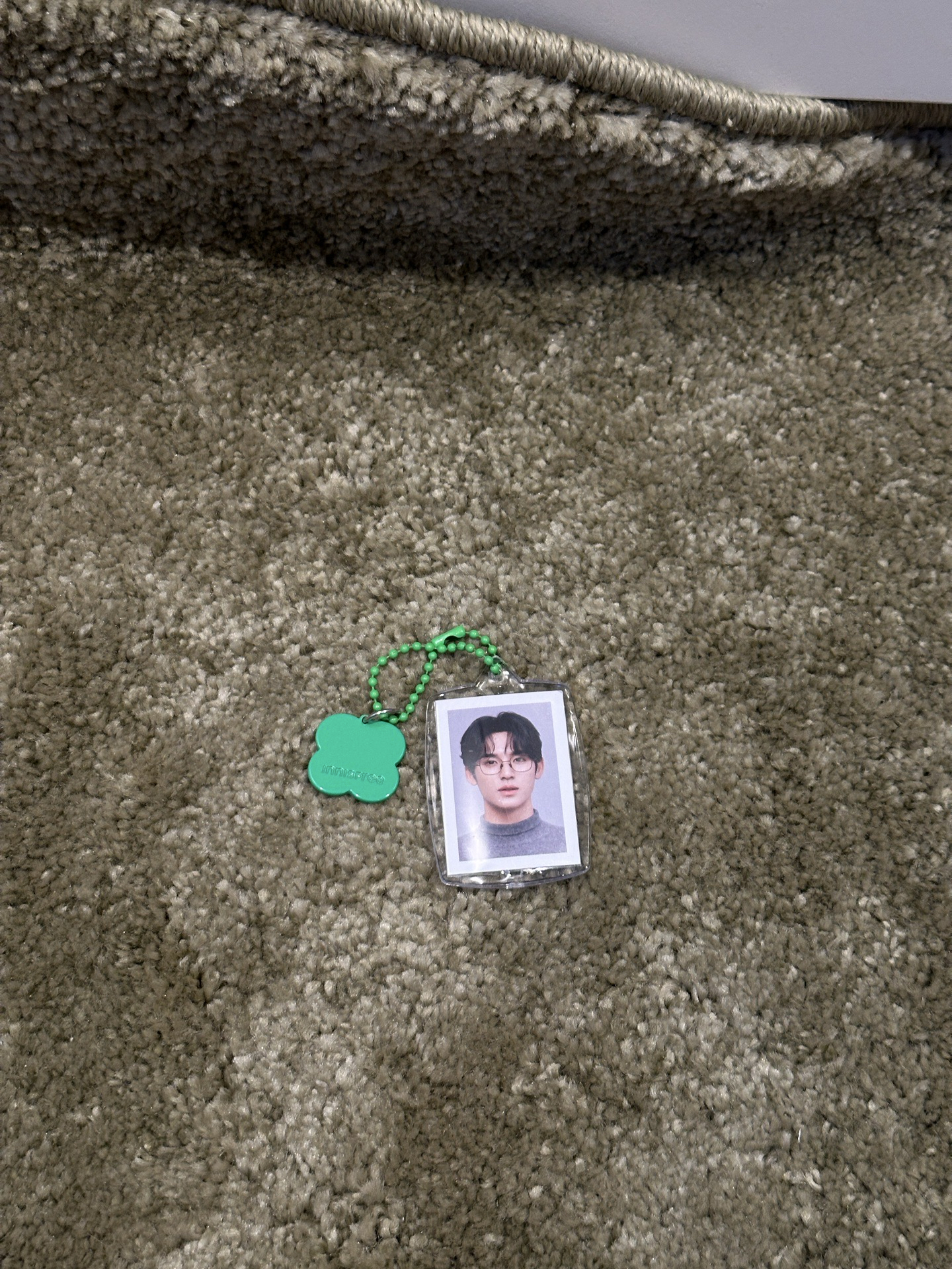 SEVENTEEN 金珉奎innisfree證件照吊飾