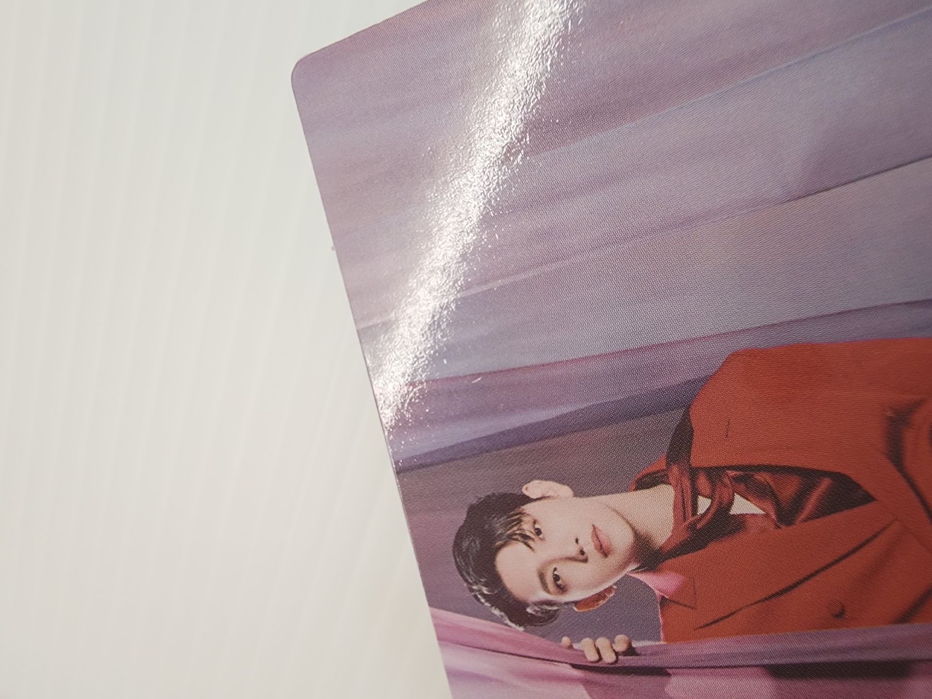 下排左1背景微損