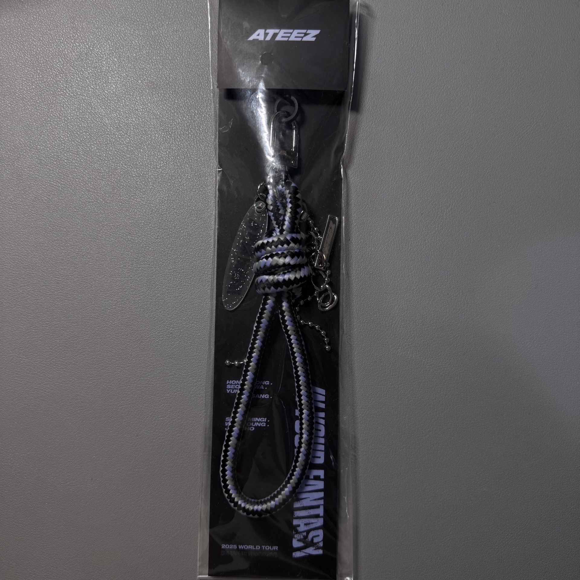 IN YOUR FANTASY 手燈掛繩