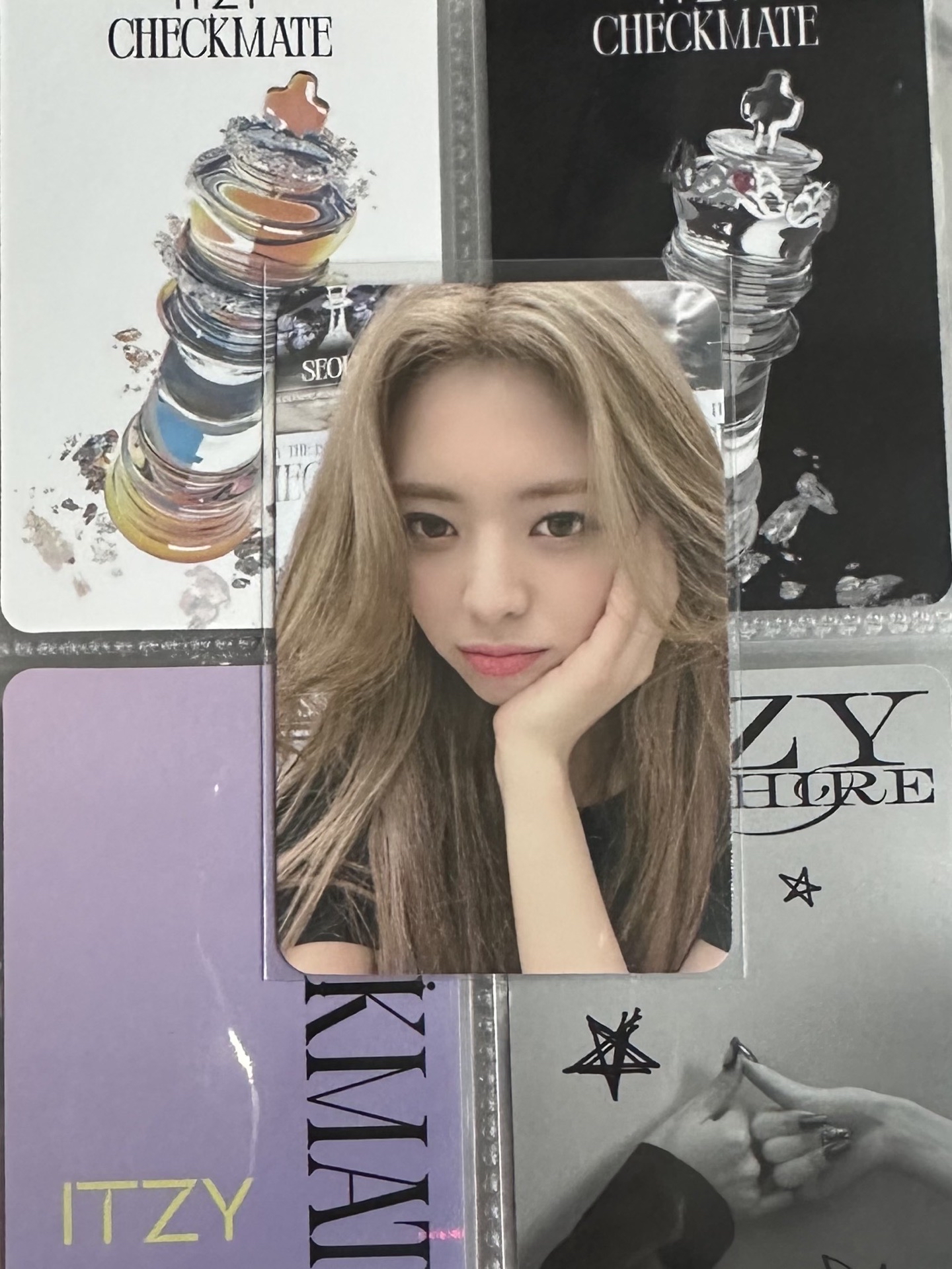 ITZY Yuna checkmate 簽售卡
