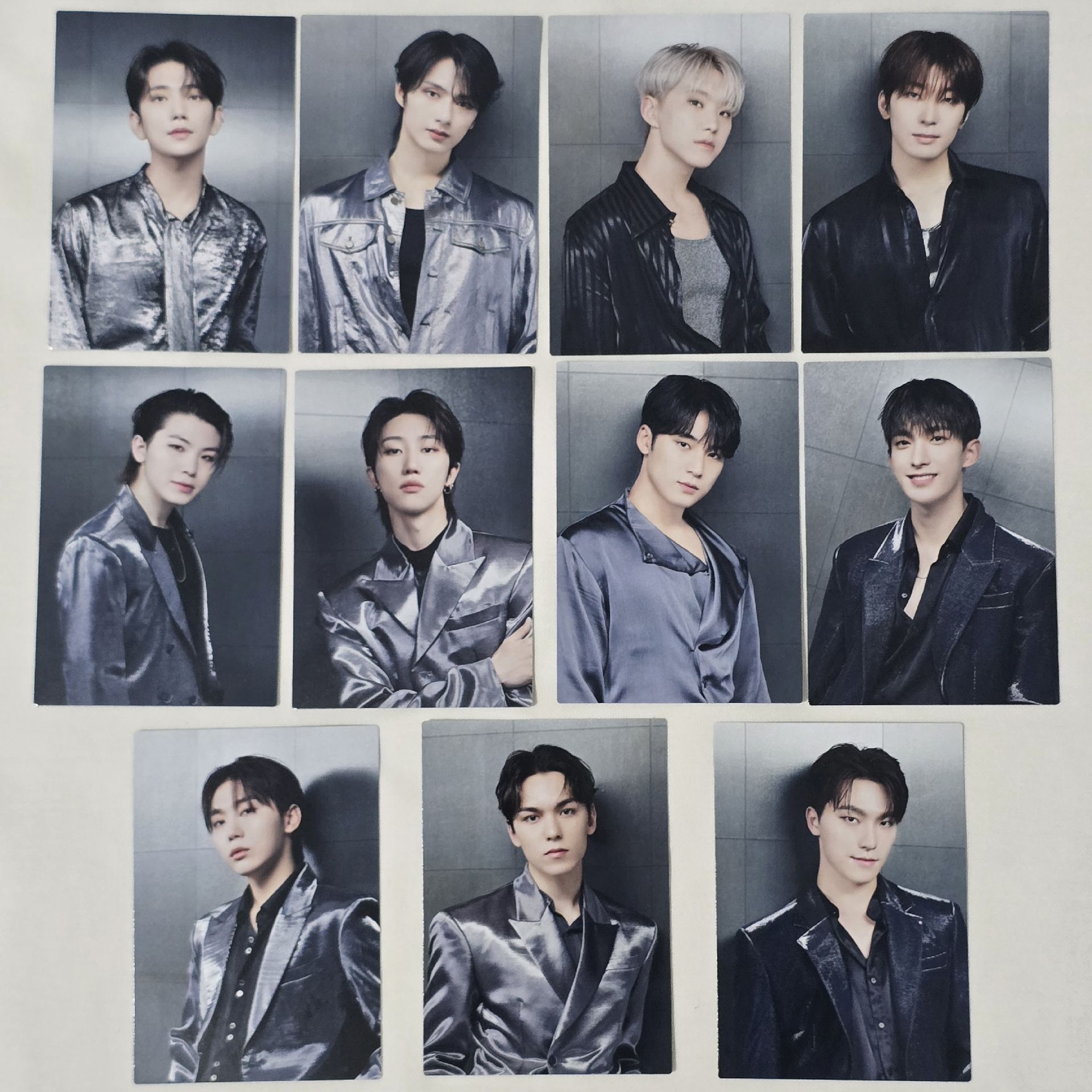 RIGHT HERE 日巡外套卡