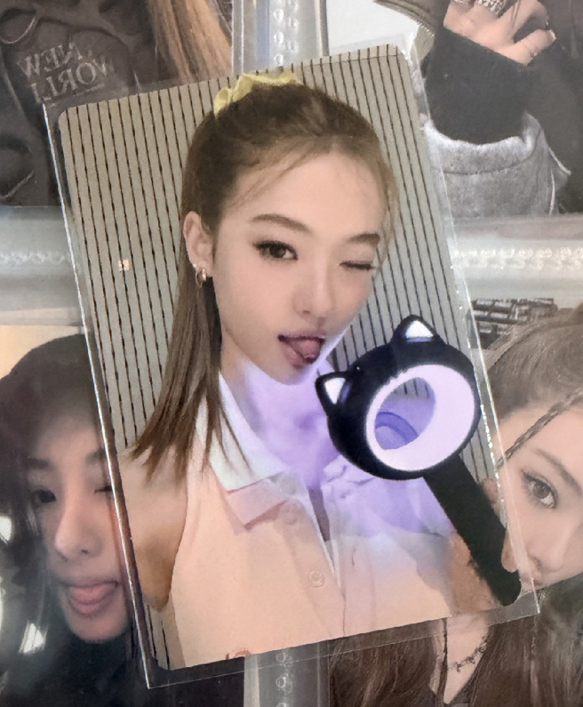 Ella手燈卡
