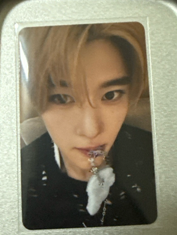 翅膀吊飾單卡吳是溫