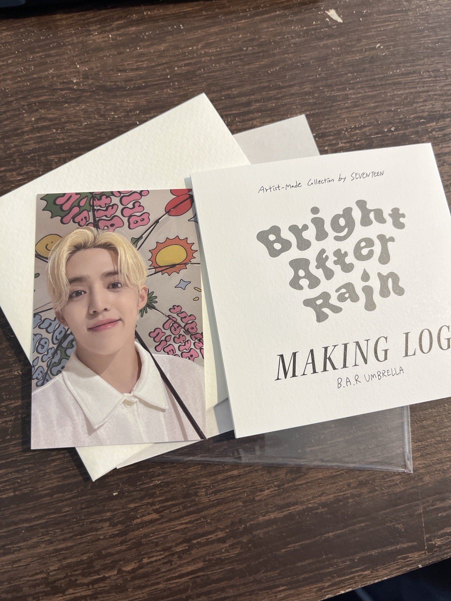 SEVENTEEN 成員自製 S.coups 雨傘 