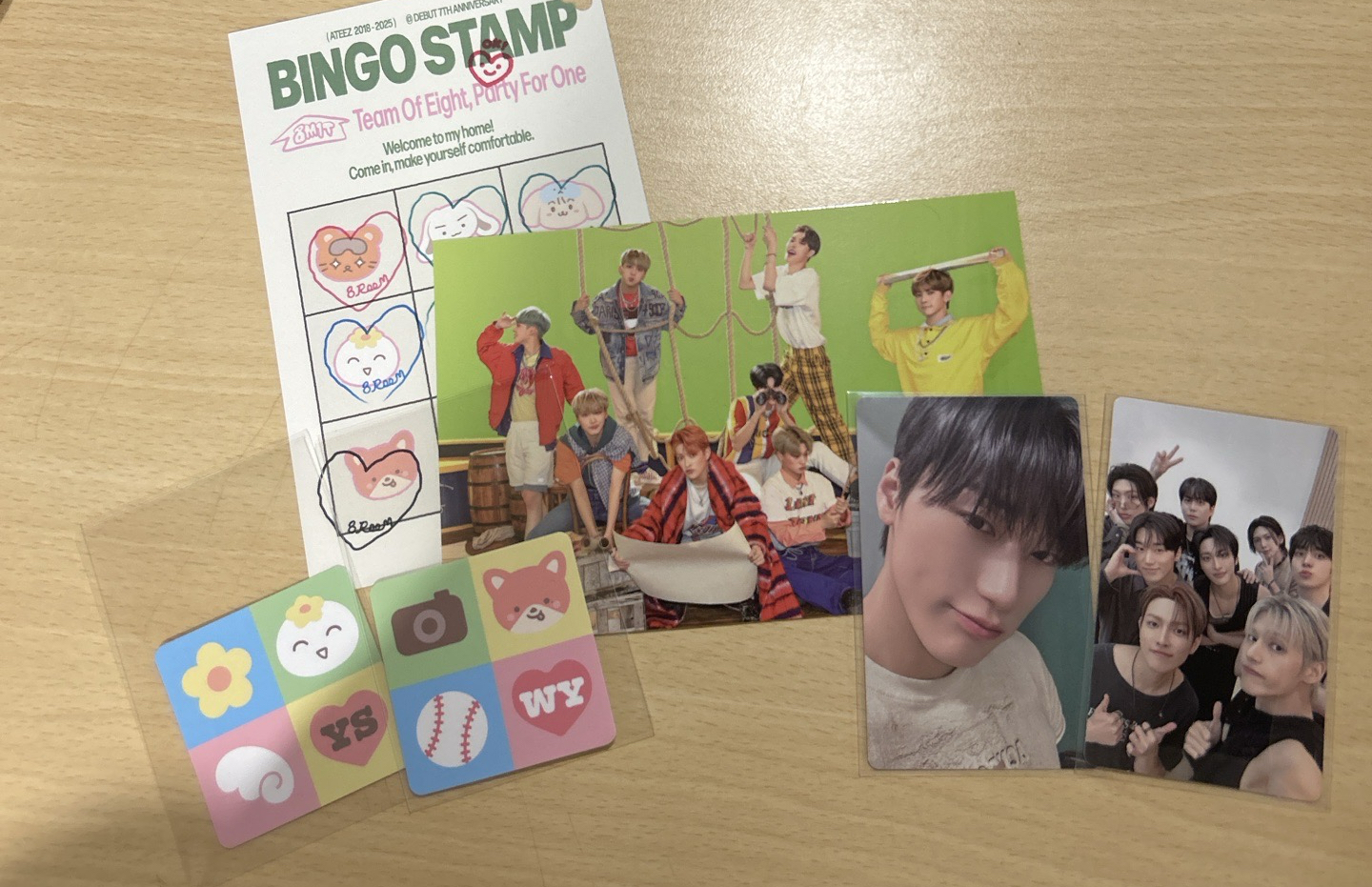 8 room 任務卡傘+團卡+明信片+貼紙榮尚