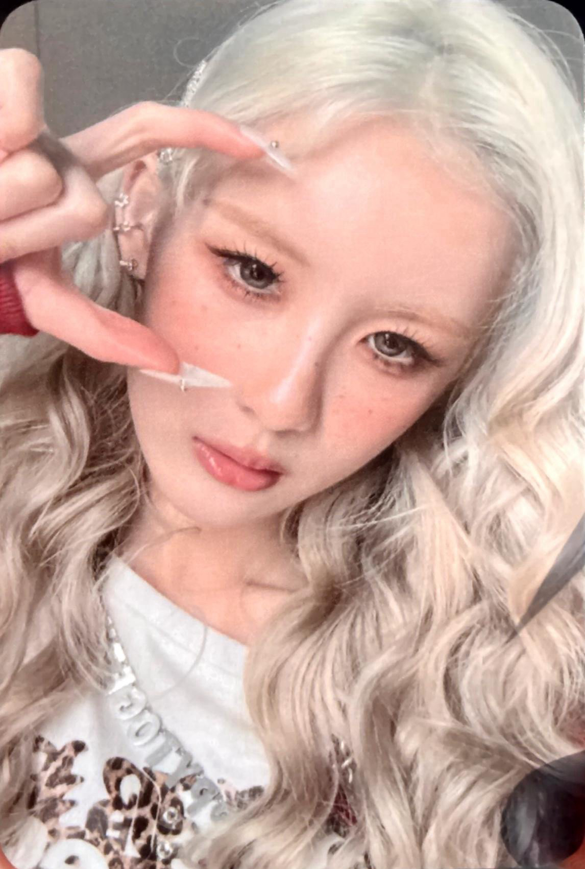 MIRROR LILI毓 打歌卡