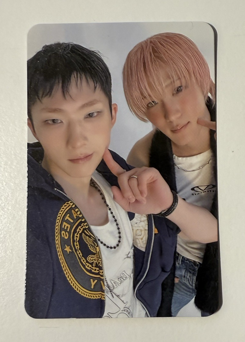 DUH雙人卡｜智雄翔太戳臉頰