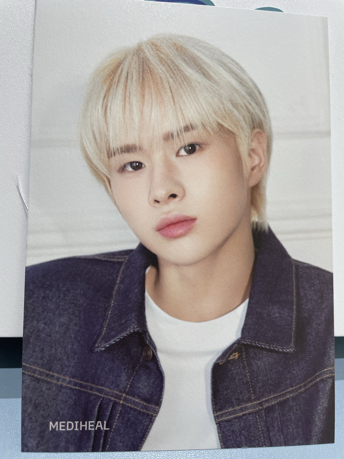 MEDIHEAL代言明信片 切邊有損