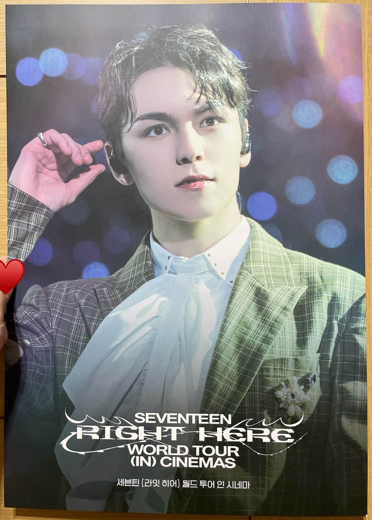 率🐻‍❄️Right Here World Tour in Cinemas 秀泰電影海報