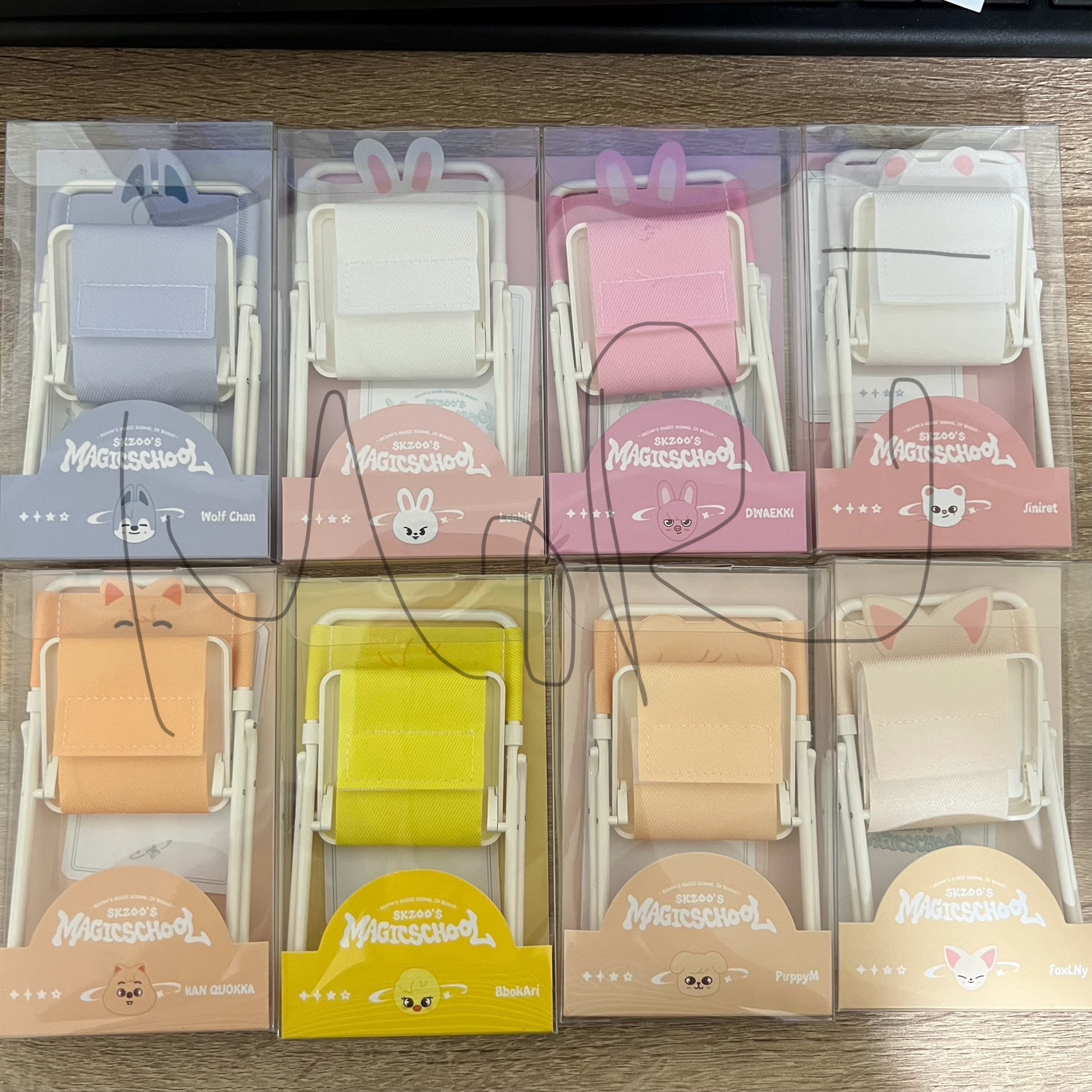 Stray kids 4期 釜山 魔法學校 周邊 迷你 小椅子（含卡）magic school