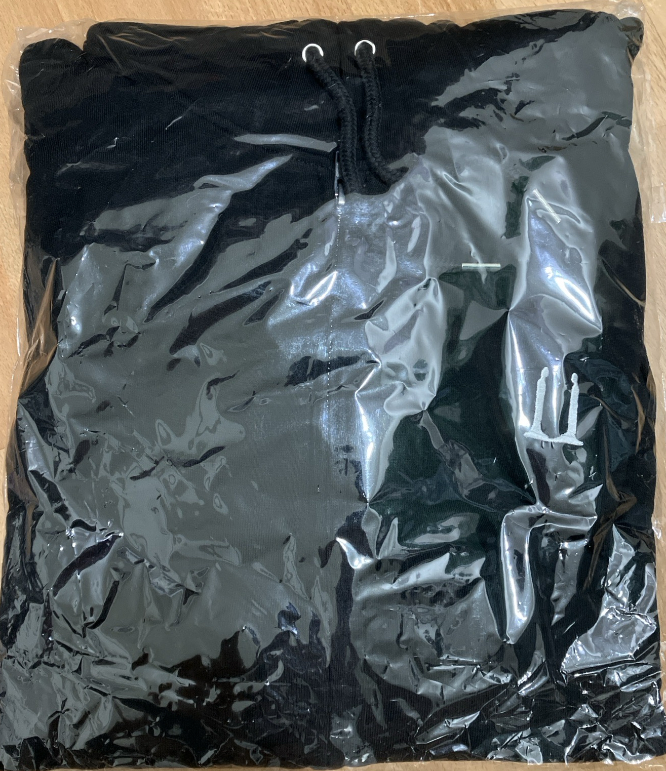 GD 世巡 Hoodie zip-up （黑）