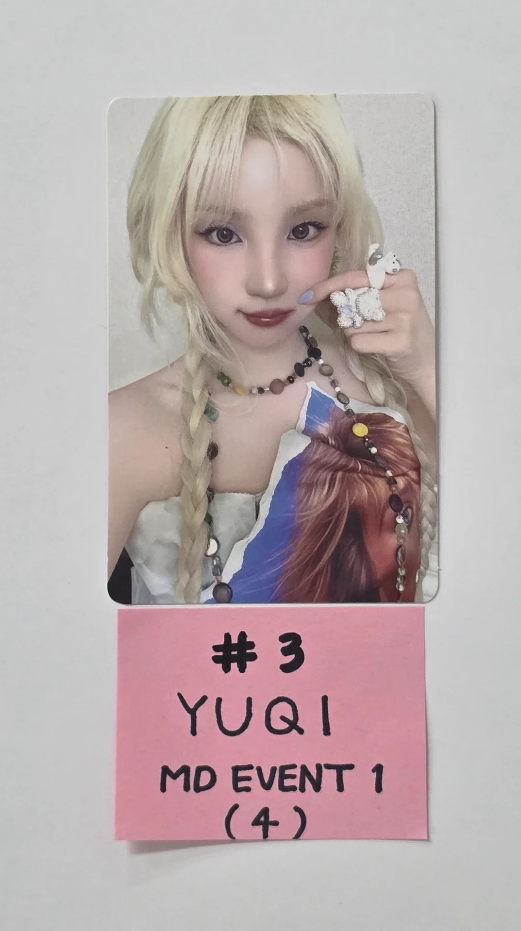 IDLE 宋雨琦正版小卡-快閃店（辮子捏臉版本）