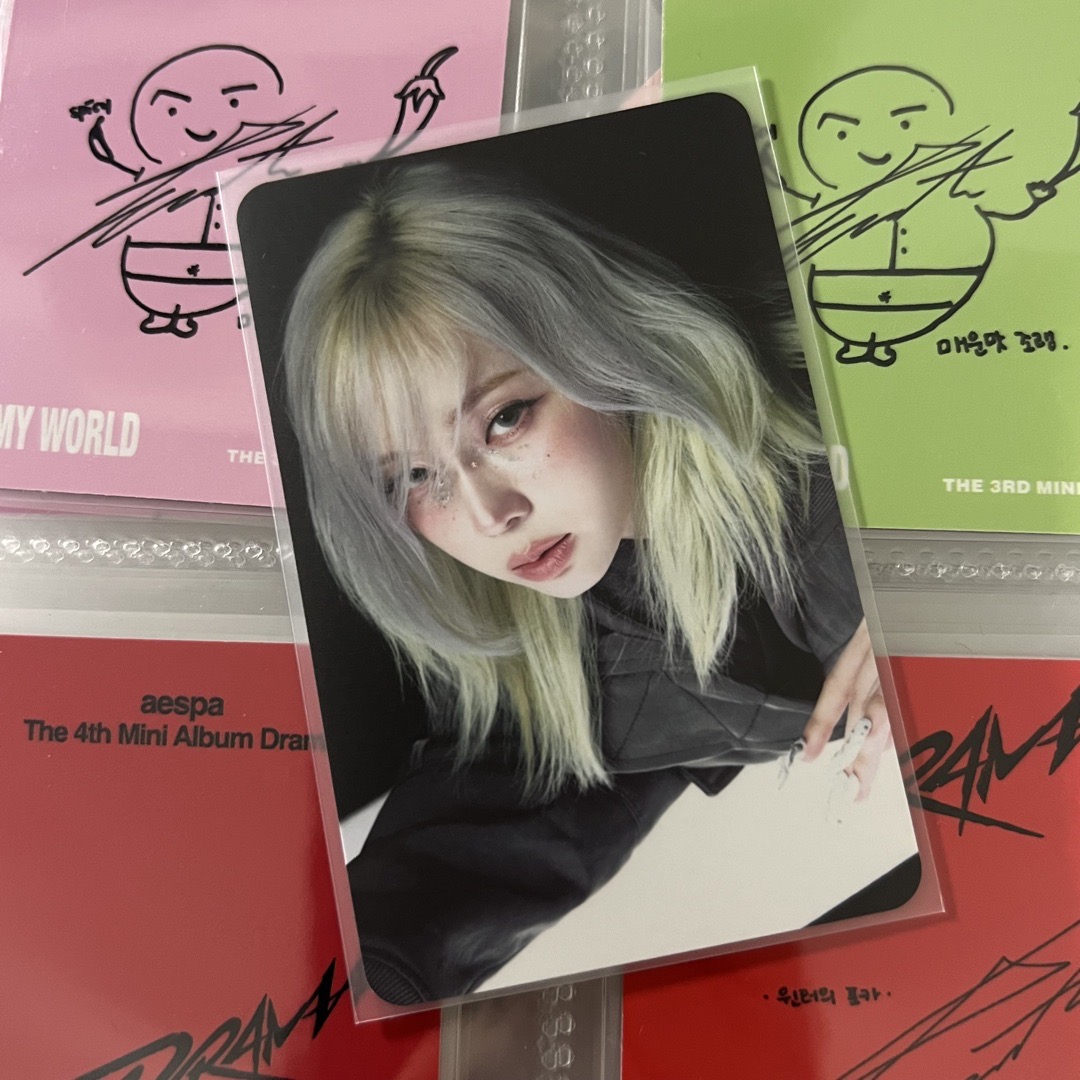 aespa winter 正規一快閃隨機卡 Armageddon 黑版