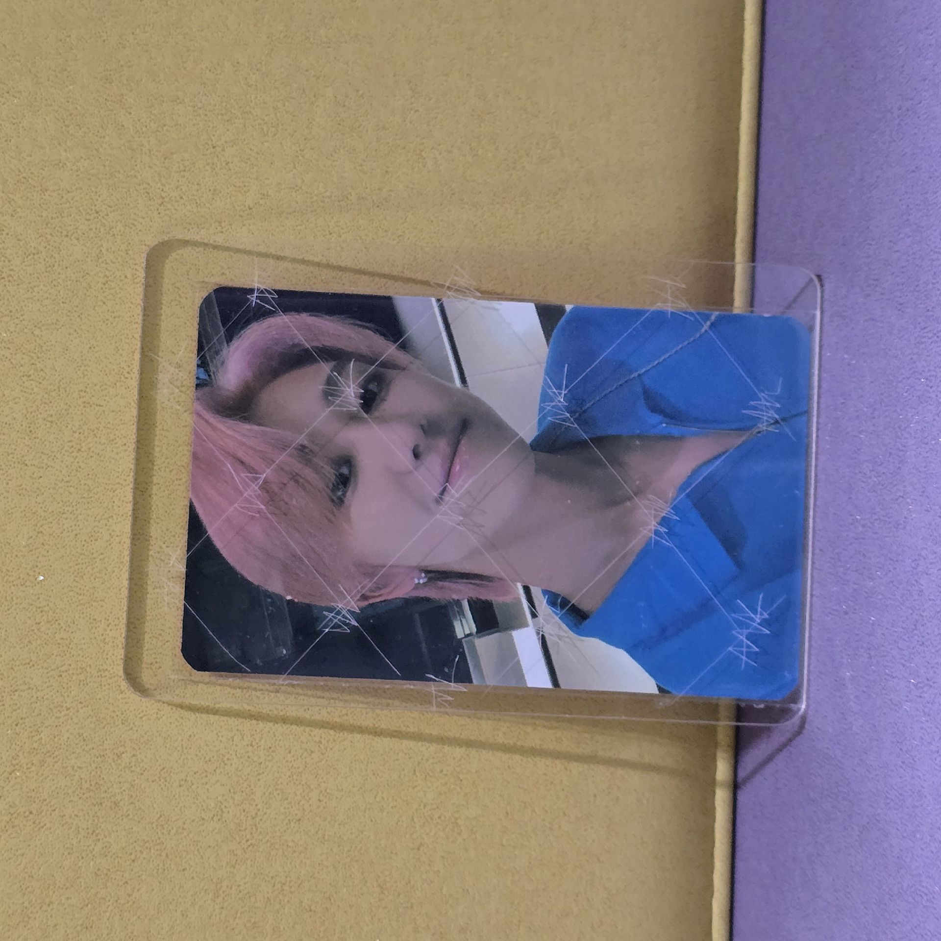 蛙蛙粉髮小八 藍衣歪頭殺溫柔微笑八